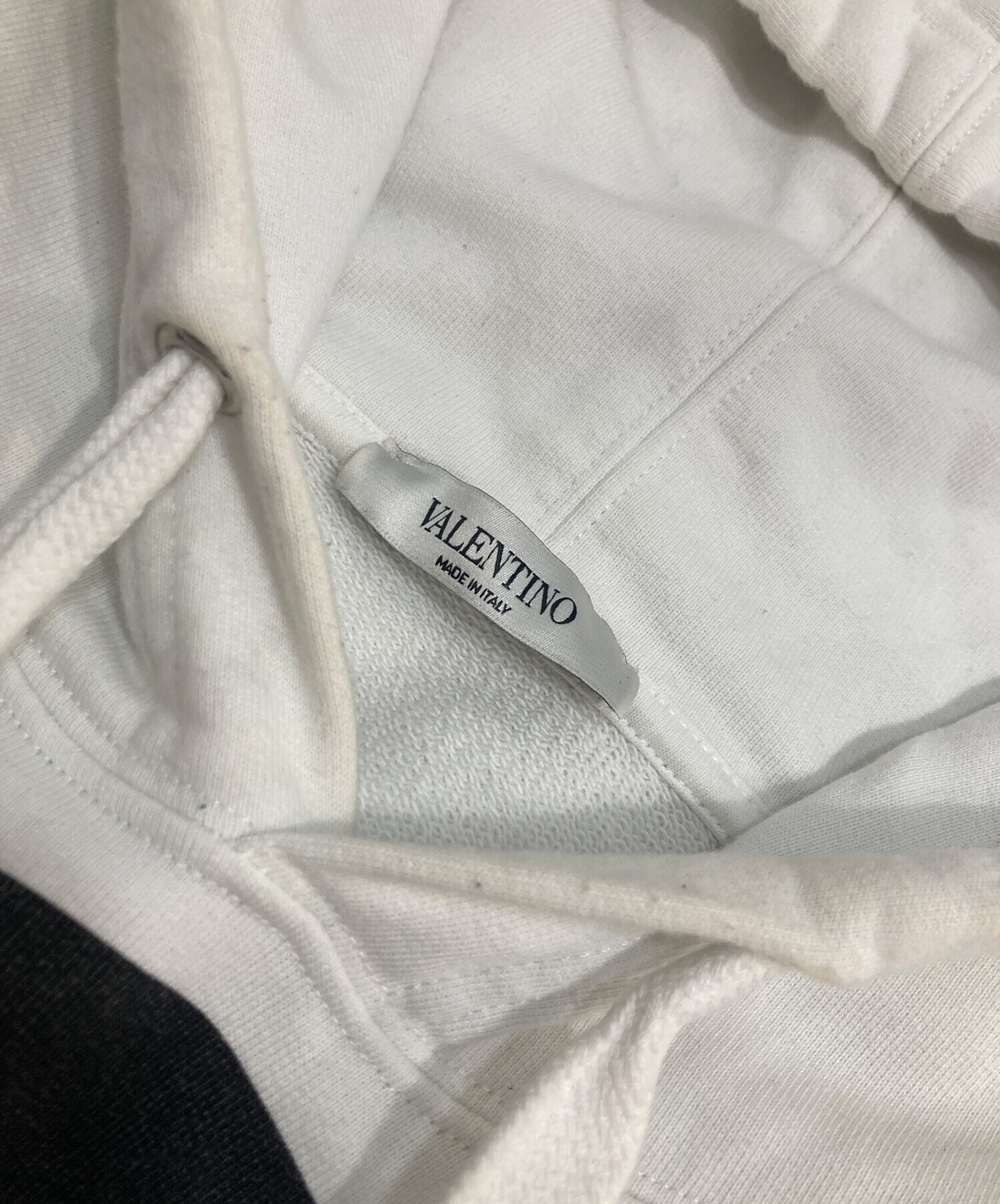VALENTINO ヴァレンティノ パーカー S 白 【古着】【中古】【送料無料】 中古・古着通販】VALENTINO (ヴァレンティノ) Vロゴオーバーサイズ