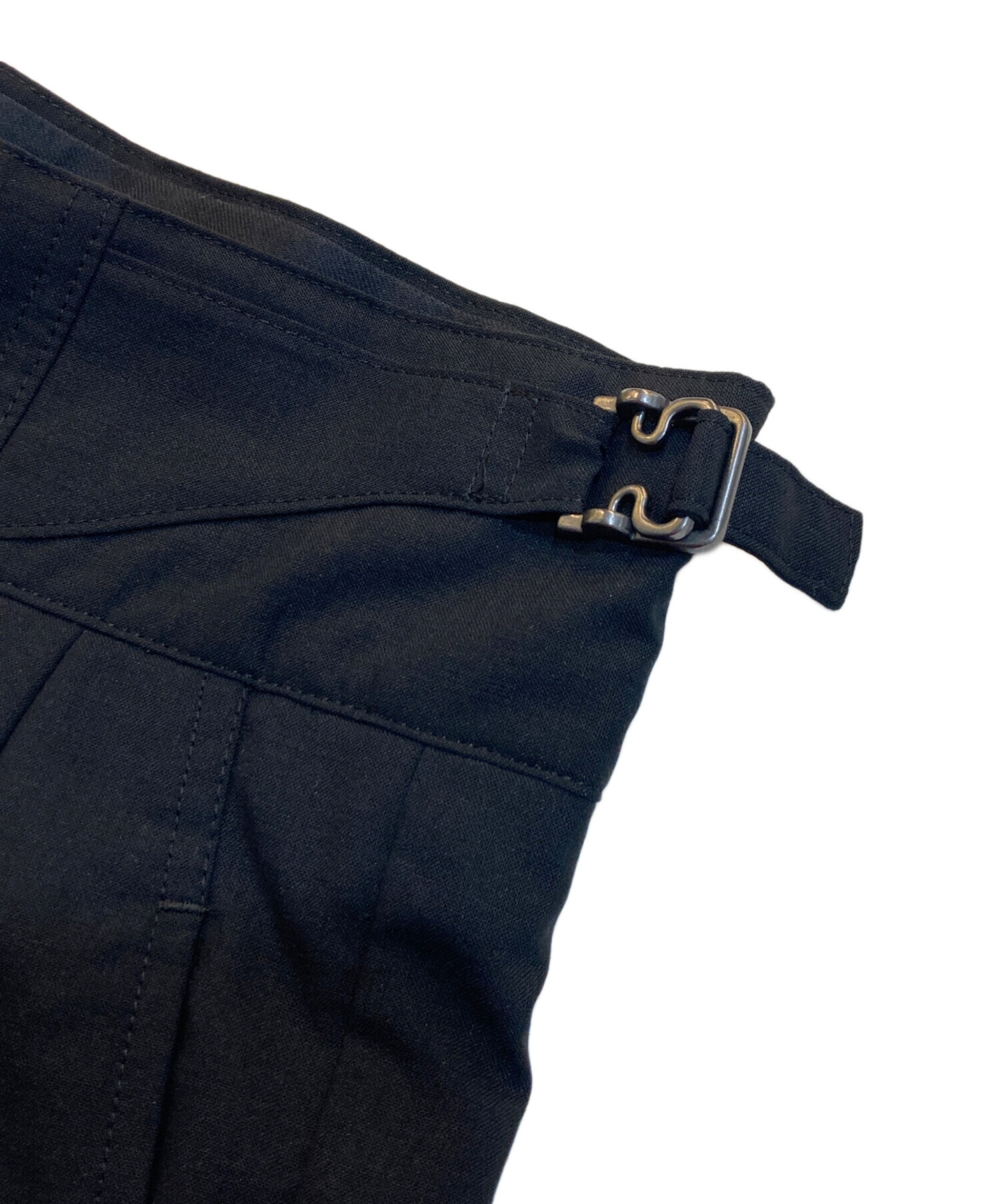 中古・古着通販】IRENISA (イレニサ) TWO TUCKS WIDE SHORTS