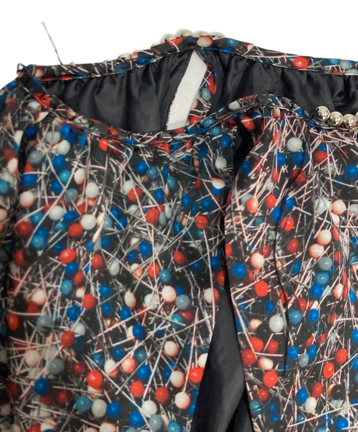 美品 Jean Paul GAULTIER パワーネット ワンピース 黒地に赤柄 中古・古着通販】Jean Paul GAULTIER (ジャンポールゴルチェ) まち針柄