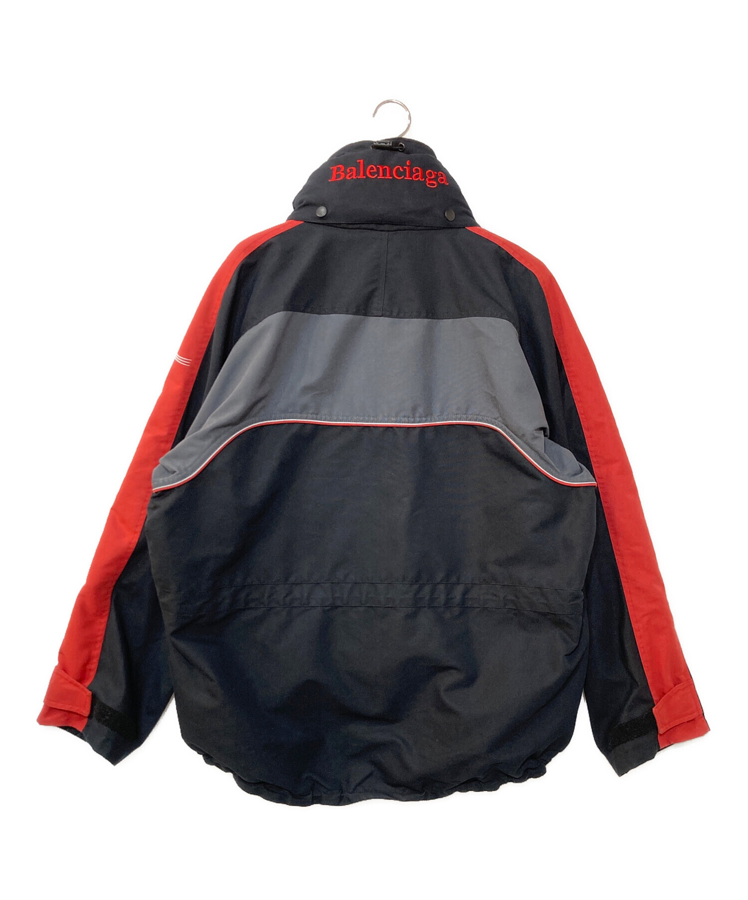 balenciaga バレンシアガ Cシェイプ マウンテンパーカーメンズ 44 中古・古着通販】BALENCIAGA (バレンシアガ) Cシェイプ マウンテン