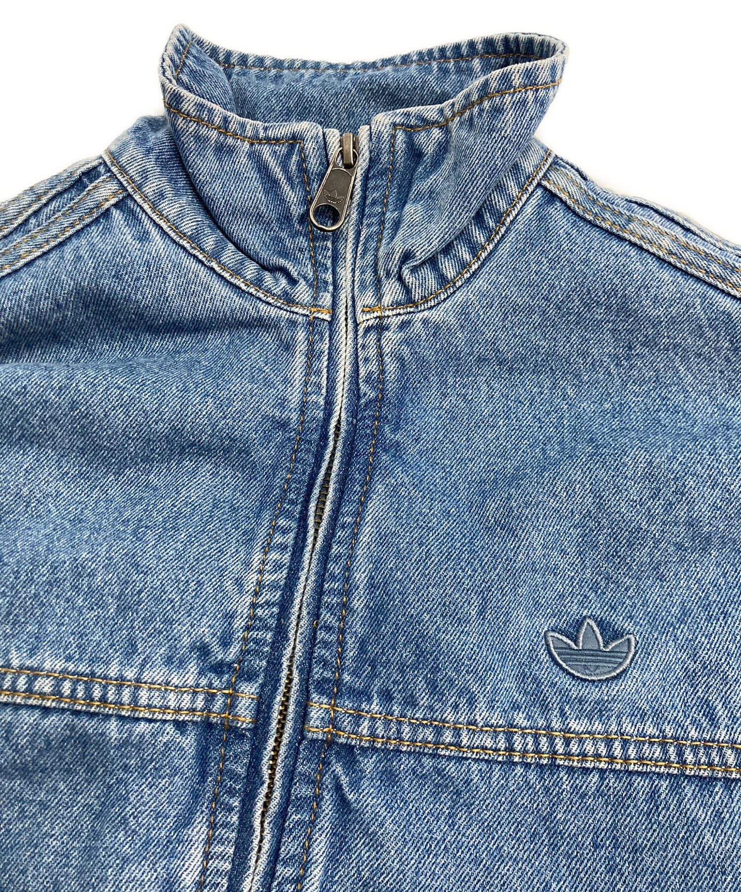  アディダス デニム オーバーサイズ トラックトップ 新品 値下げ中 中古・古着通販】adidas (アディダス) エッセンシャルズ デニム