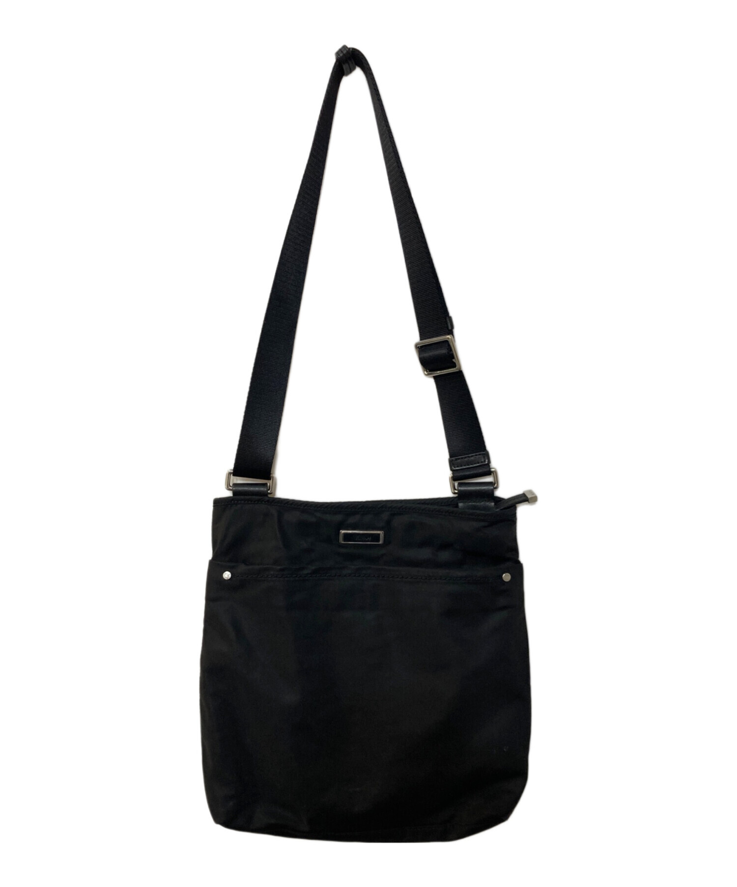 TUMI ショルダーバッグ ナイロン ブラック 中古・古着通販】TUMI (トゥミ) ナイロンショルダーバッグ ブラック