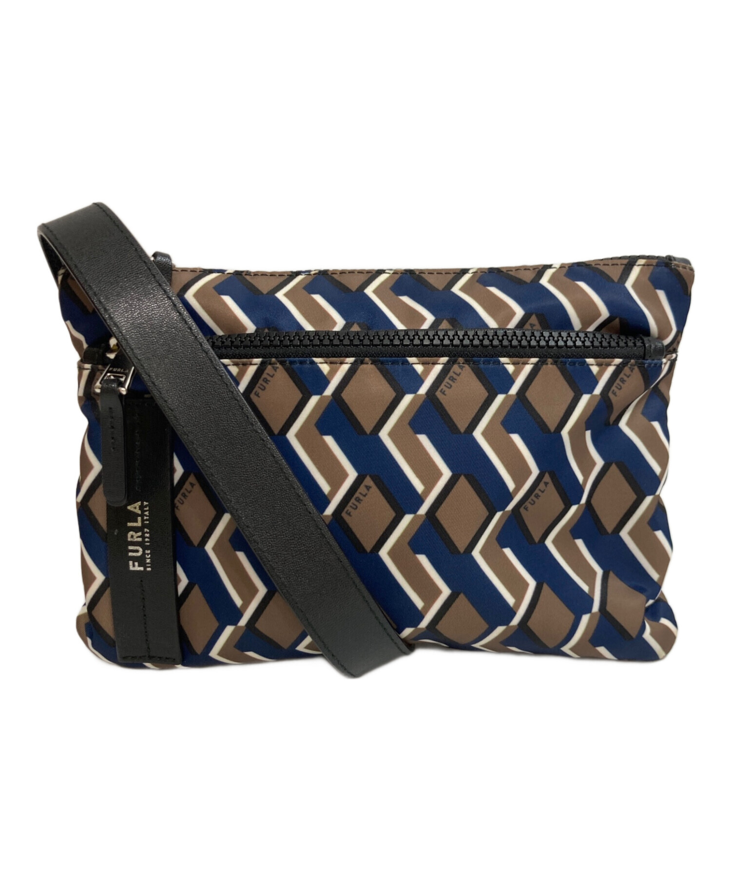 FURLA テクニカル ボディーバッグ 中古・古着通販】FURLA (フルラ) テクニカル クロスボディー ポーチ