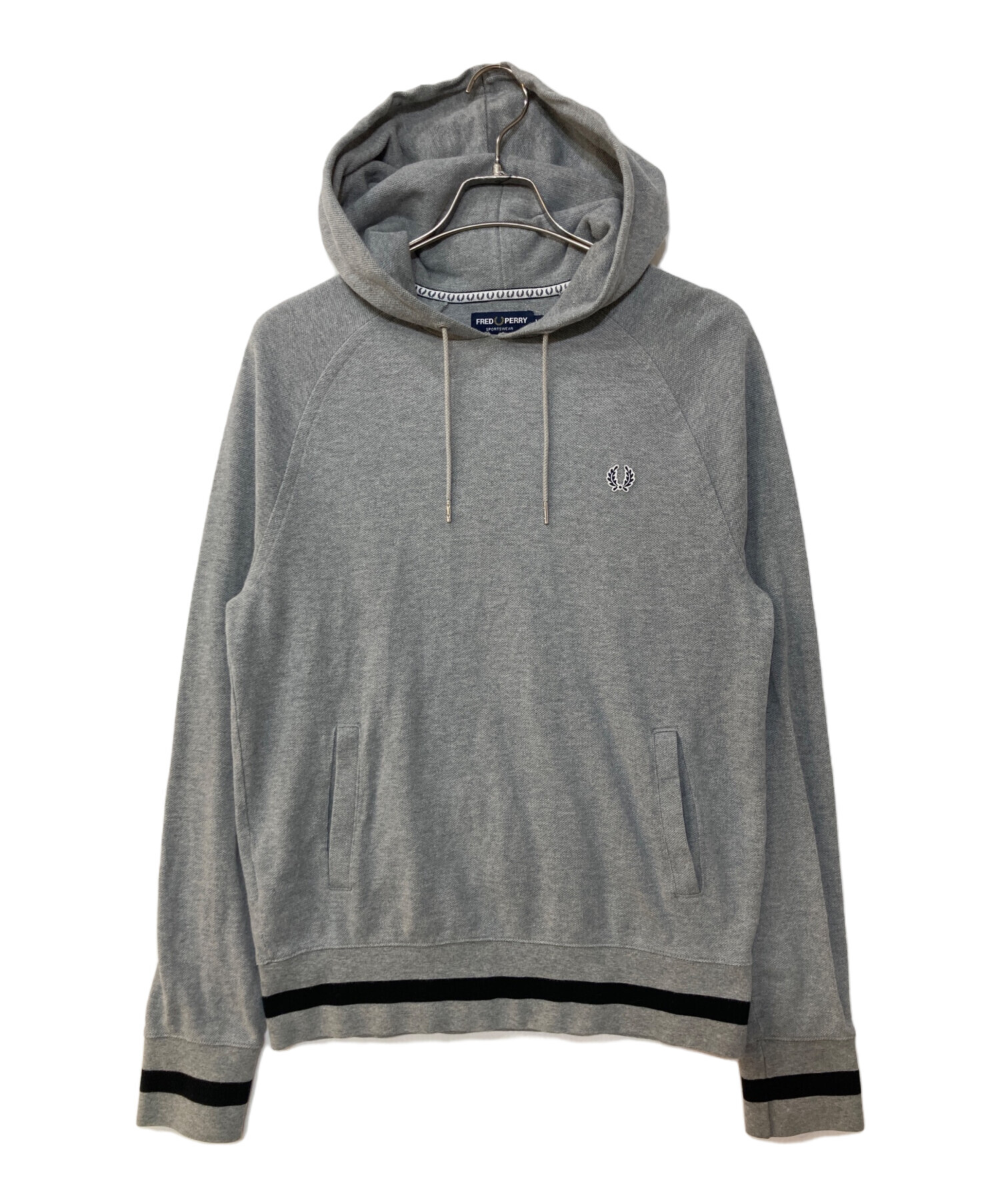 FRED PERRYプルオーバーパーカー美品 中古・古着通販】FRED PERRY (フレッドペリー) プルオーバーパーカー