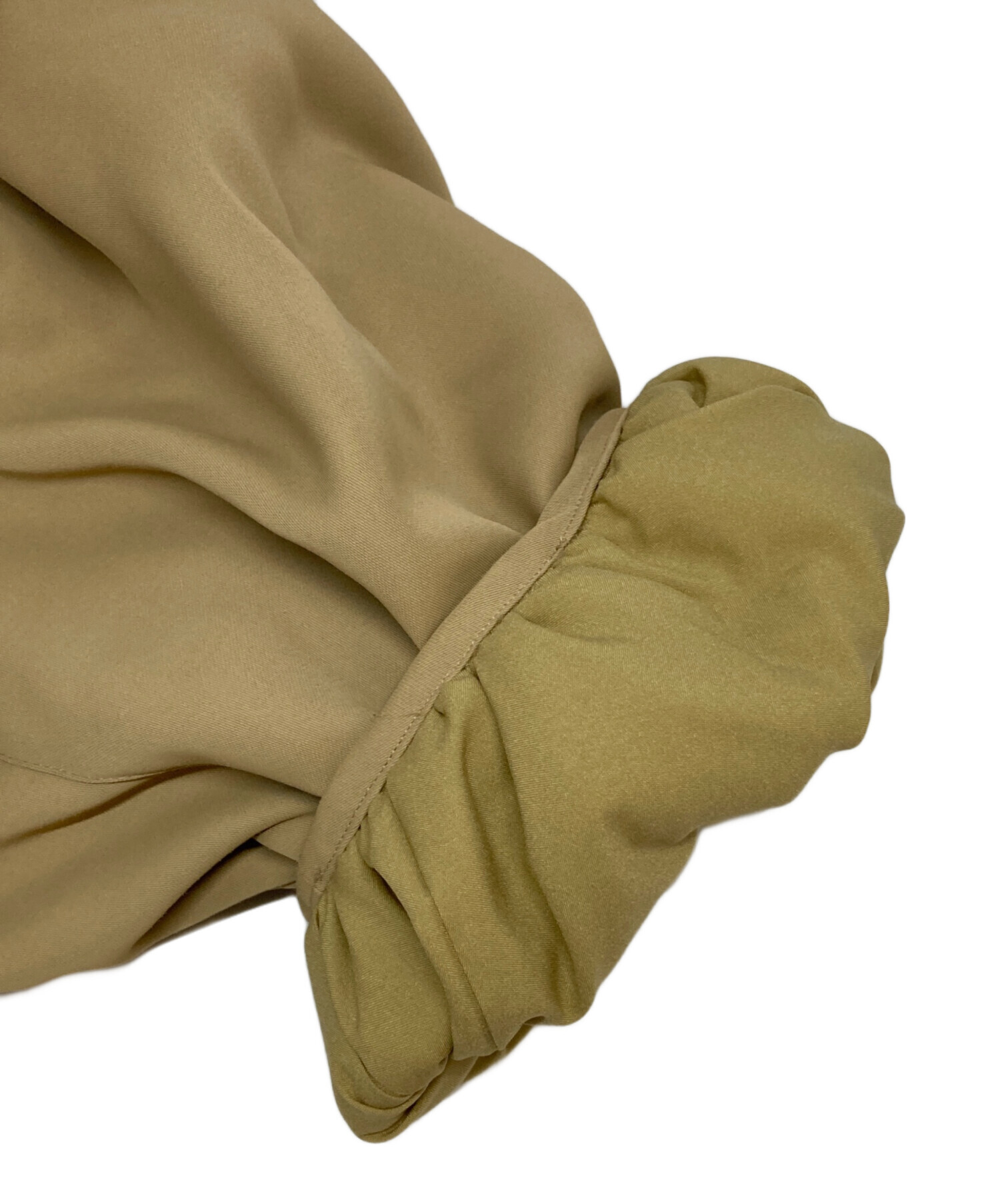 中古・古着通販】CLANE (クラネ) VOLUME PUFF TOPS ベージュ サイズ:1