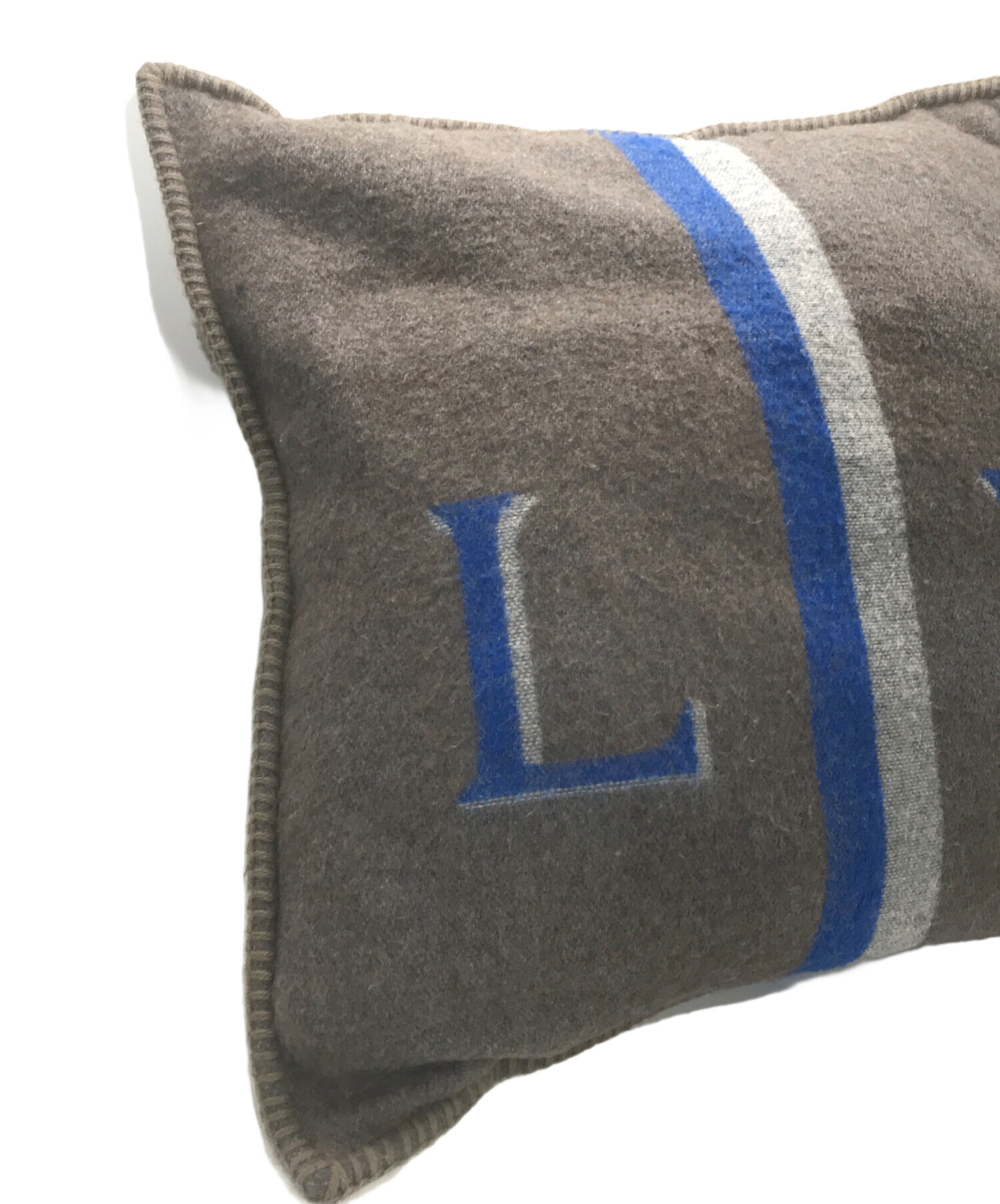 ナ*ル様 LOUIS VUITTON ネイビー クッション 中古・古着通販】LOUIS VUITTON (ルイ ヴィトン) カシミヤ混クッション