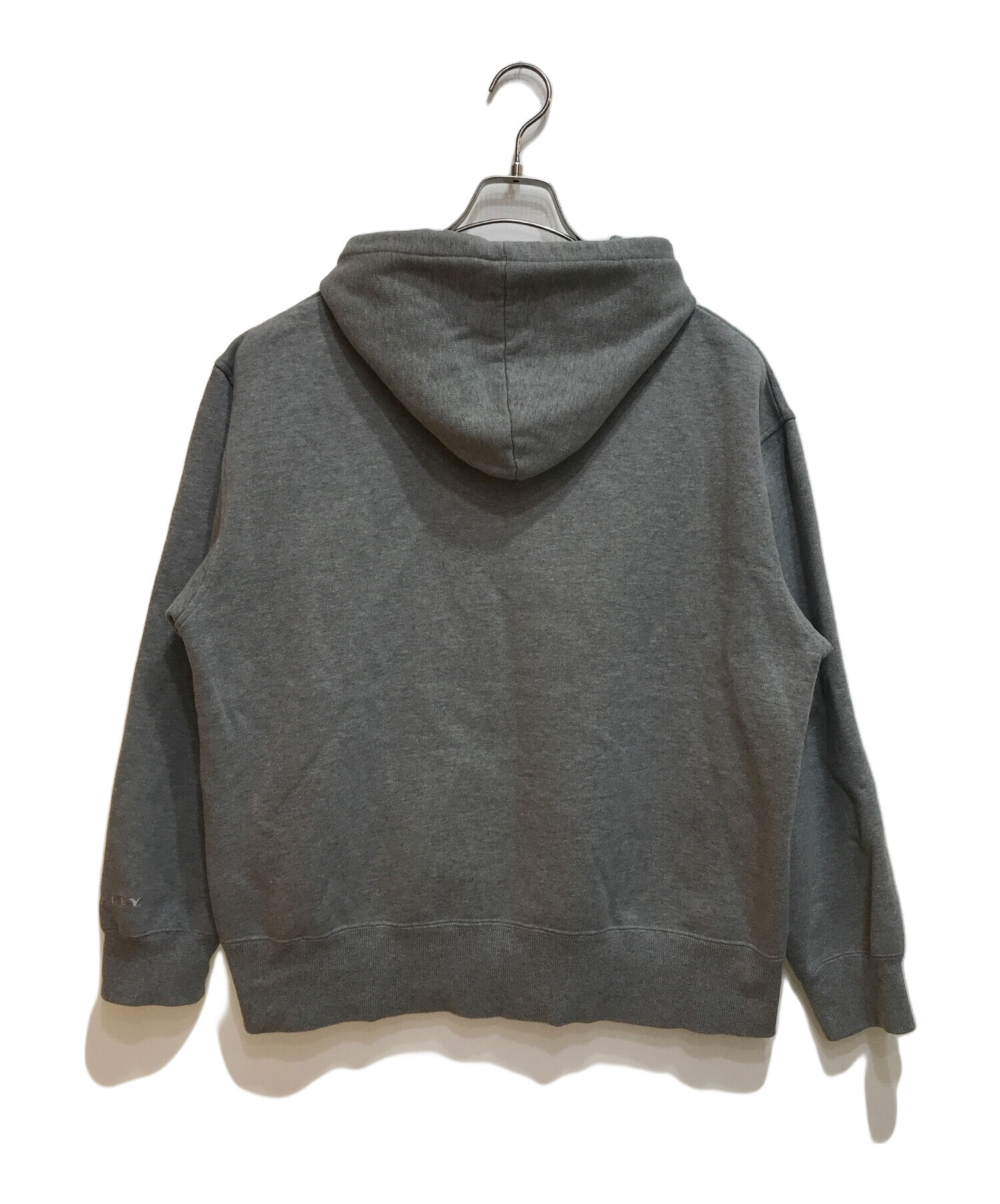 中古・古着通販】OAKLEY (オークリー) プルオーバーパーカー グレー
