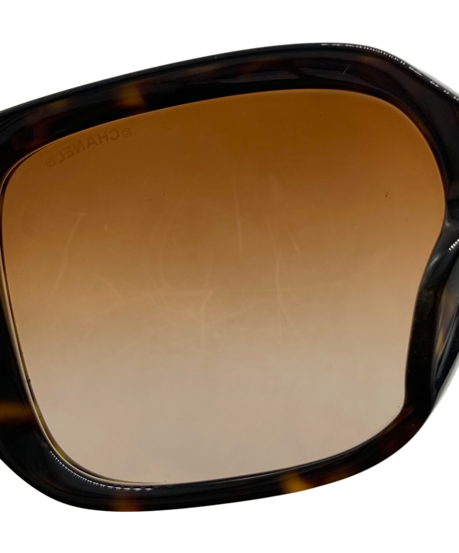 【人気商品】CHANEL ブラウン サングラス サイドリボンココマーク ケース付 中古・古着通販】CHANEL (シャネル) ココマークサイドリボン