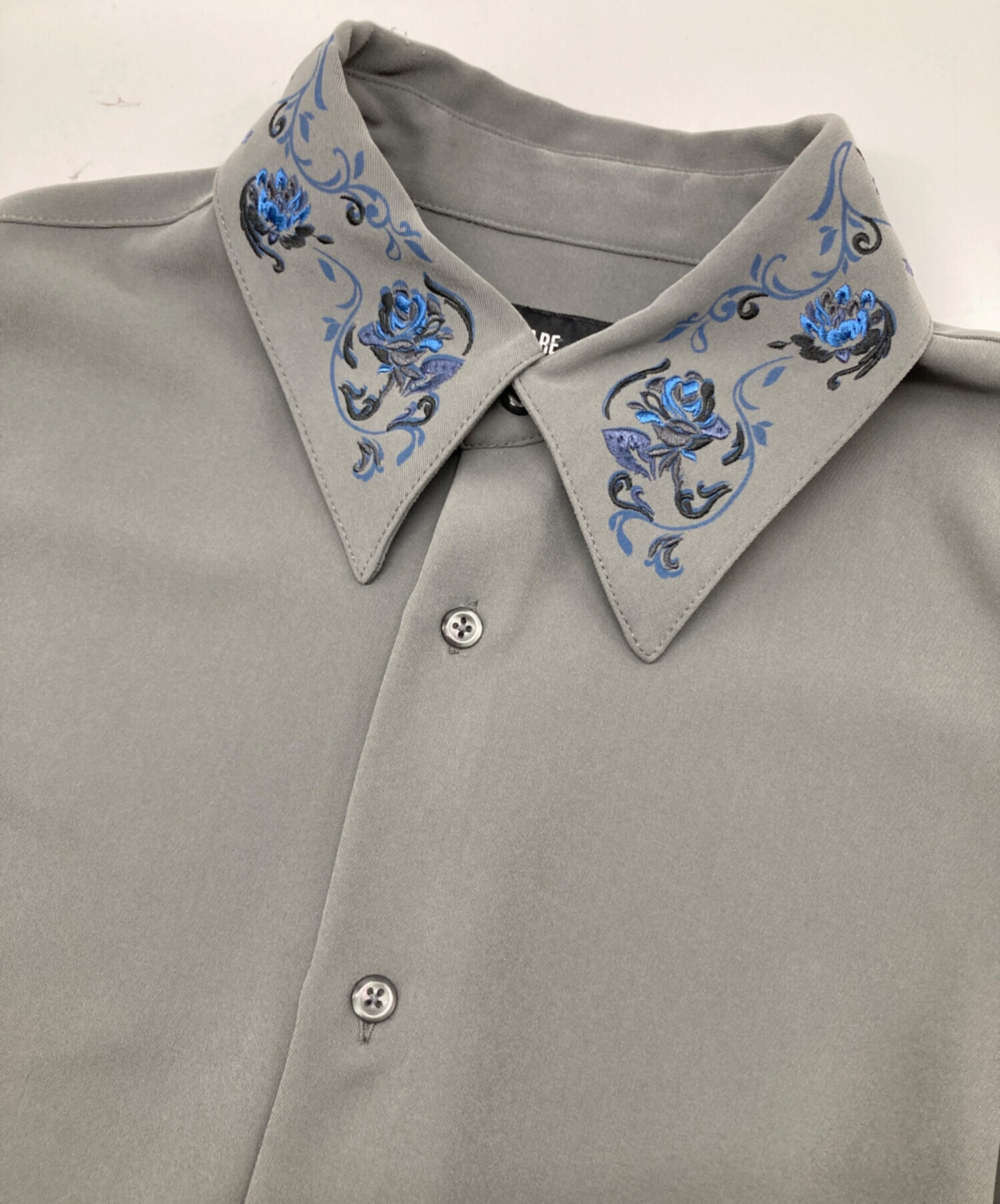 中古・古着通販】HARE (ハレ) トロミシシュウシャツ グレー サイズ:S