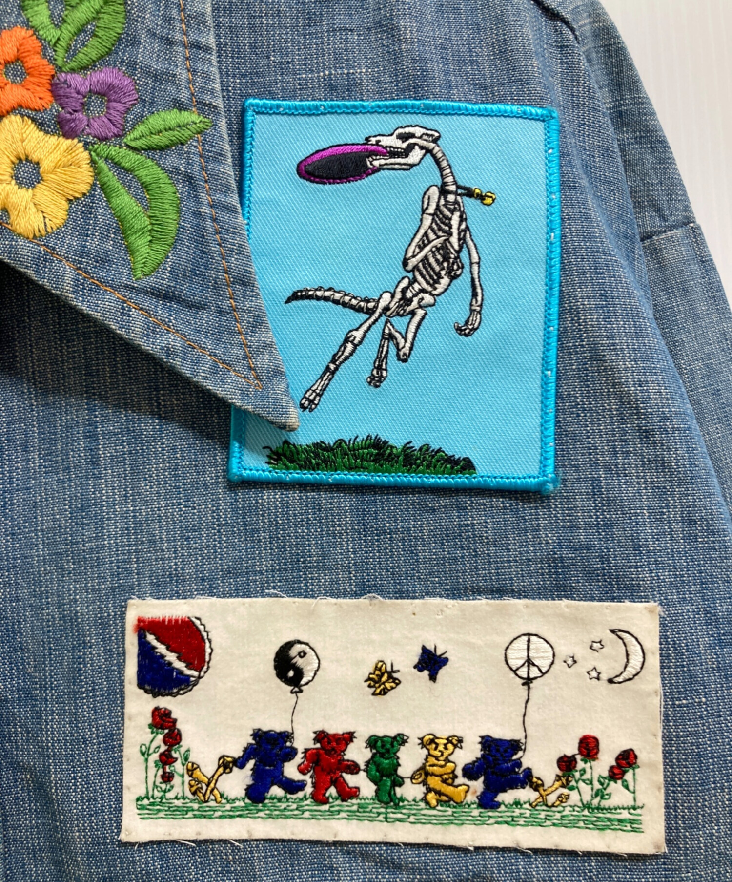 中古・古着通販】LEVI'S (リーバイス) ワッペン刺繍デニムシャツ 中古・古着通販】LEVI'S (リーバイス) ワッペン刺繍デニムシャツ