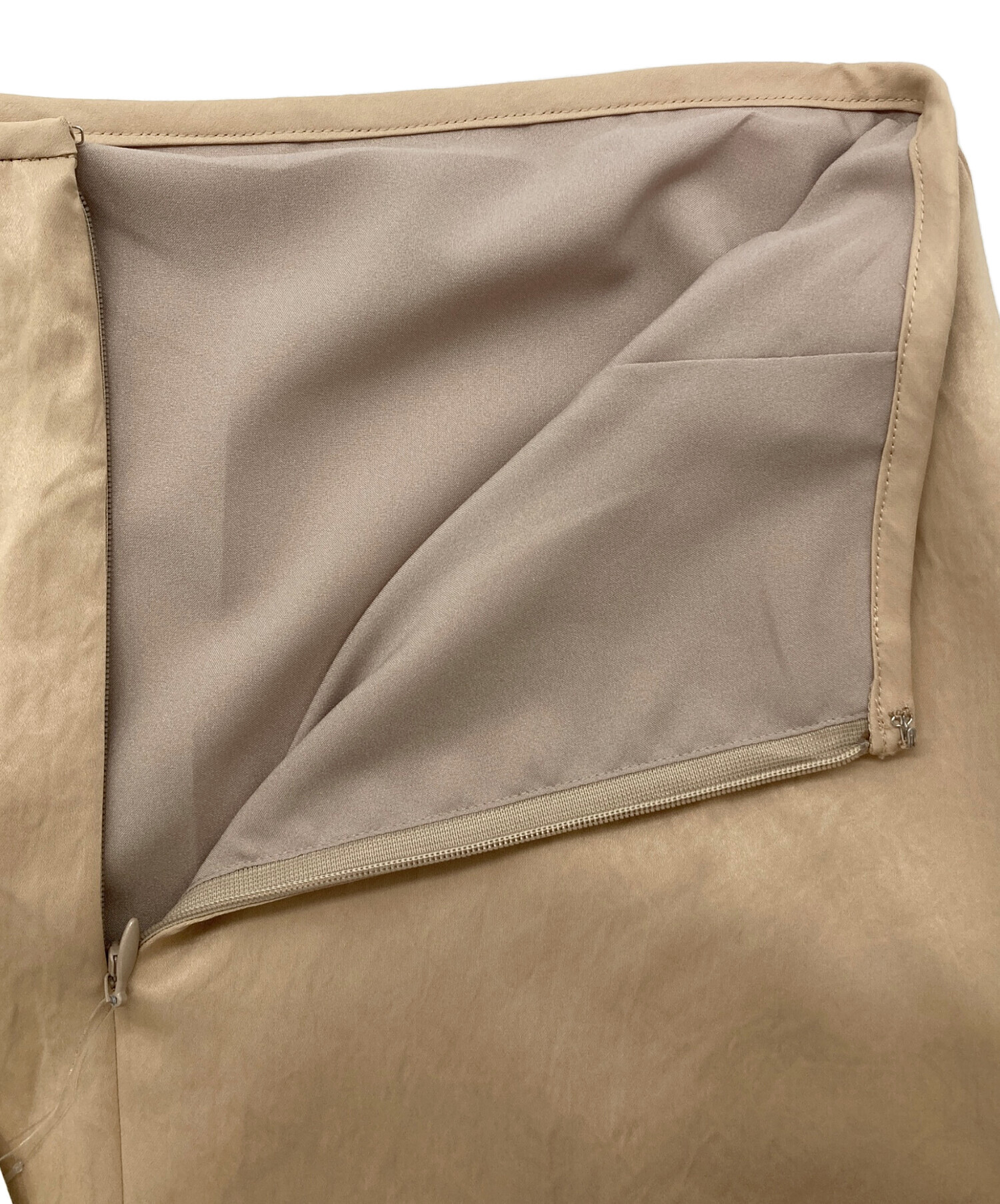 中古・古着通販】Plage (プラージュ) Satin ナロースカート ベージュ