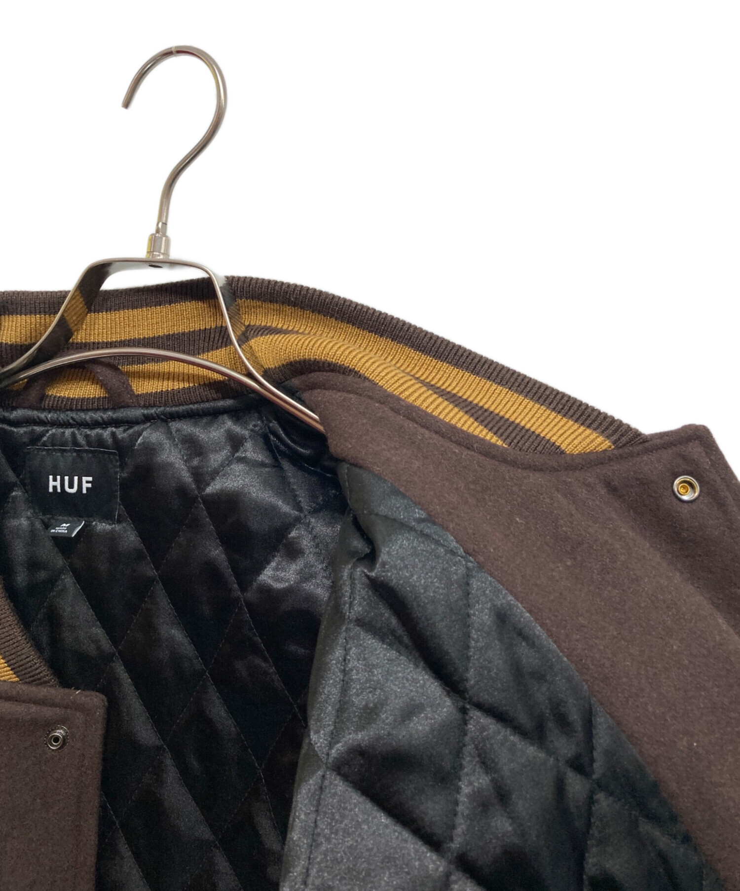 中古・古着通販】HUF (ハフ) HARRISON VARSITY JACKET ブラウン サイズ