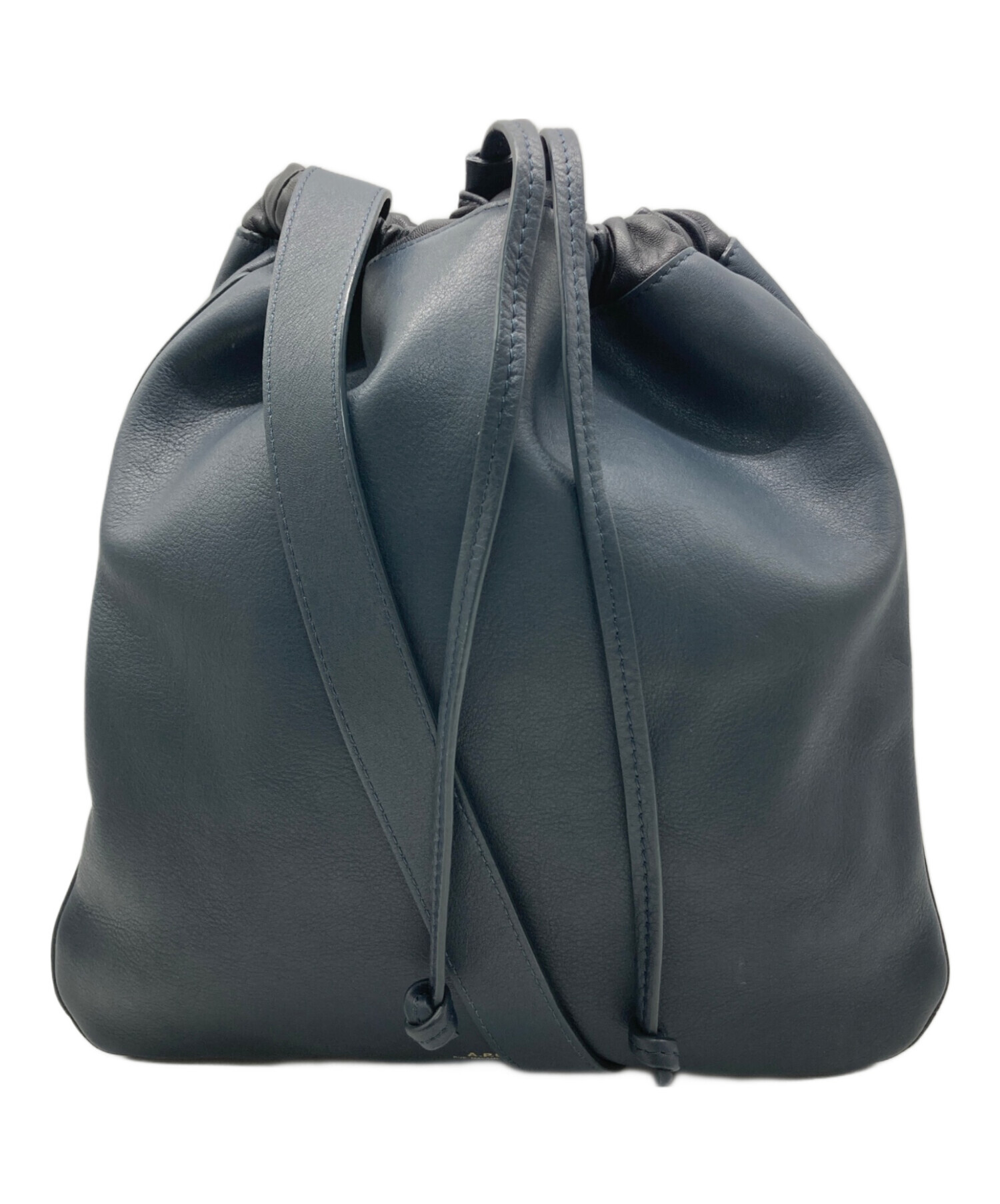 A.P.C. ネイビーレザーショルダーバッグ 中古・古着通販】A.P.C. (アーペーセー) レザーショルダーバッグ