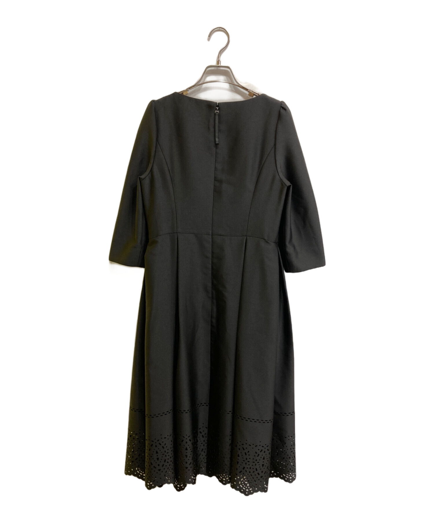 中古・古着通販】TO BE CHIC (トゥービーシック) タフタヘム 中古・古着通販】TO BE CHIC (トゥービーシック) タフタヘム