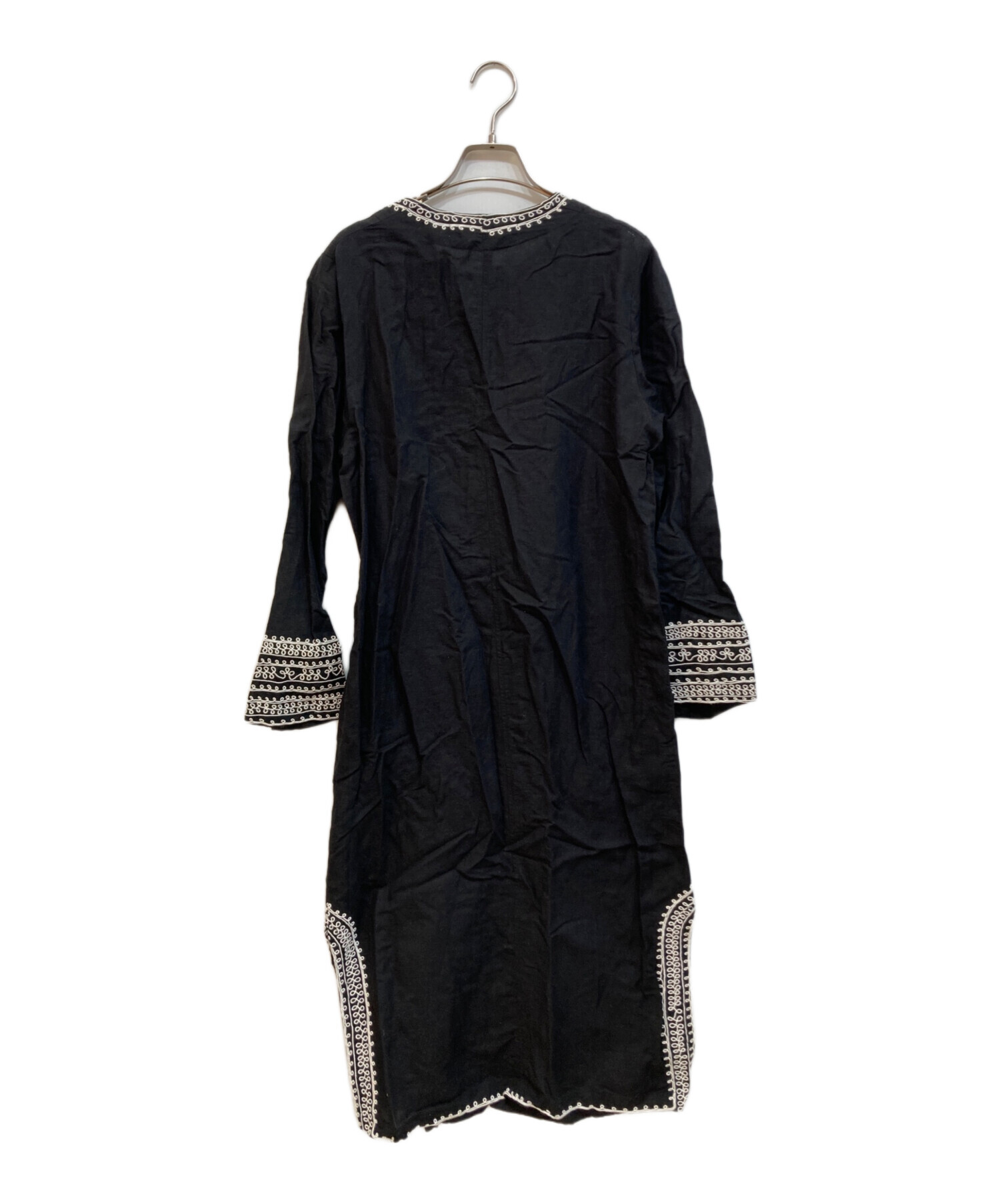 中古・古着通販】sara mallika (サラマリカ) 刺繍ワンピース ブラック