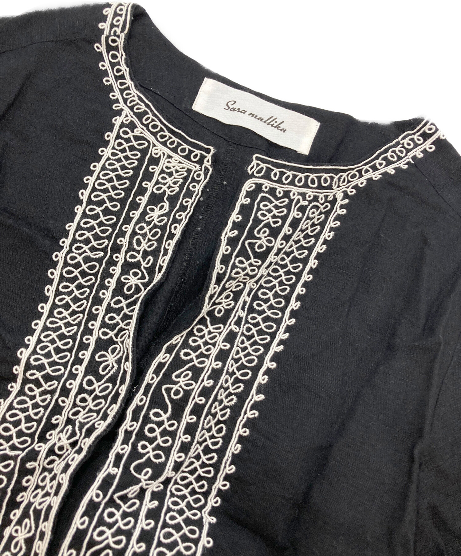 中古・古着通販】sara mallika (サラマリカ) 刺繍ワンピース ブラック