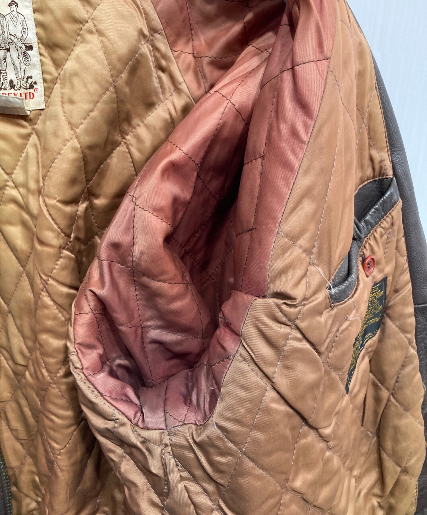 中古・古着通販】AVIREX (アヴィレックス) レザースタジャン ブラウン