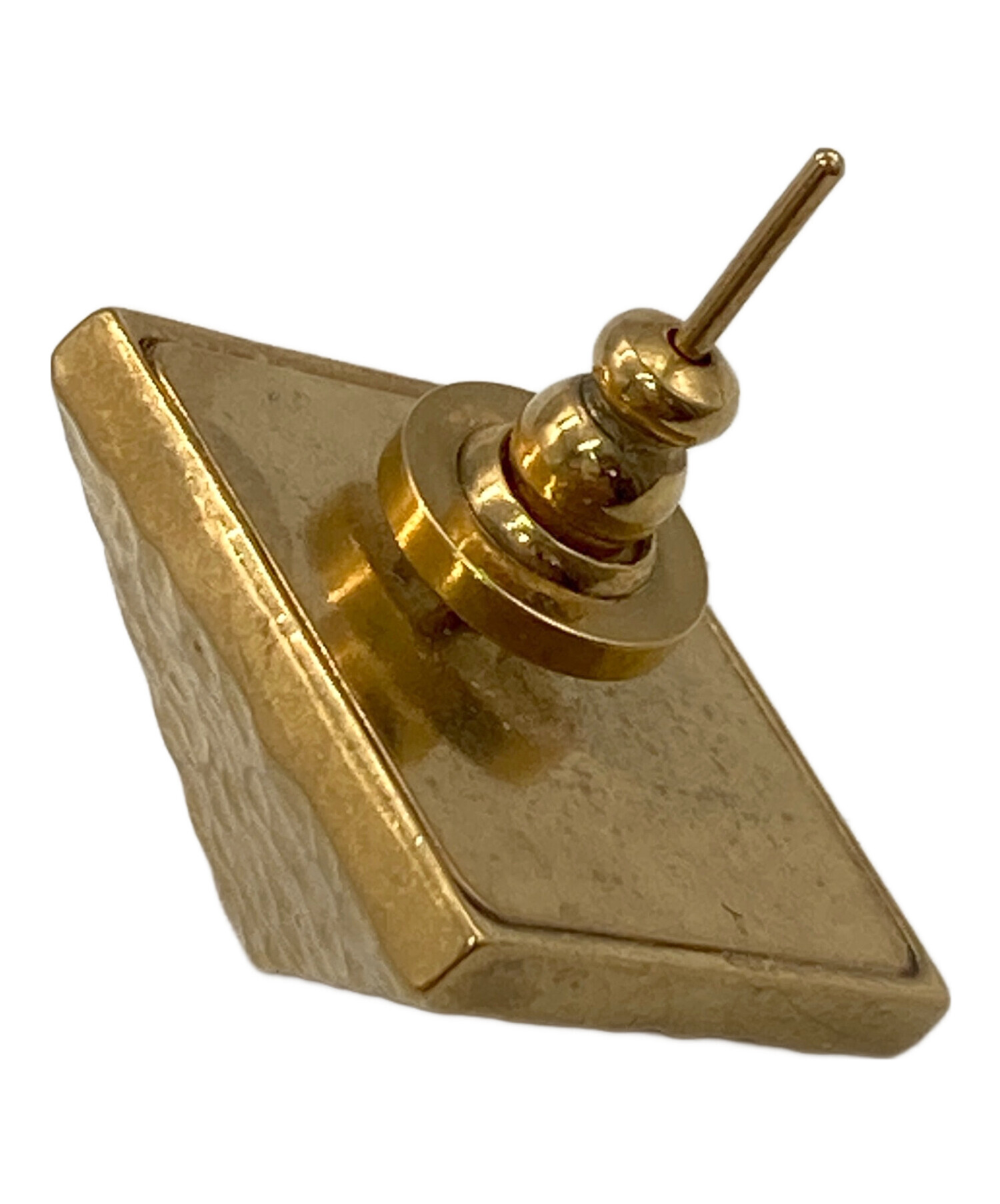 VALENTINO ヴァレンティノ ピラミッドスタッズMADE IN ITALY 中古・古着通販】VALENTINO (ヴァレンティノ) ピラミッドスタッズ