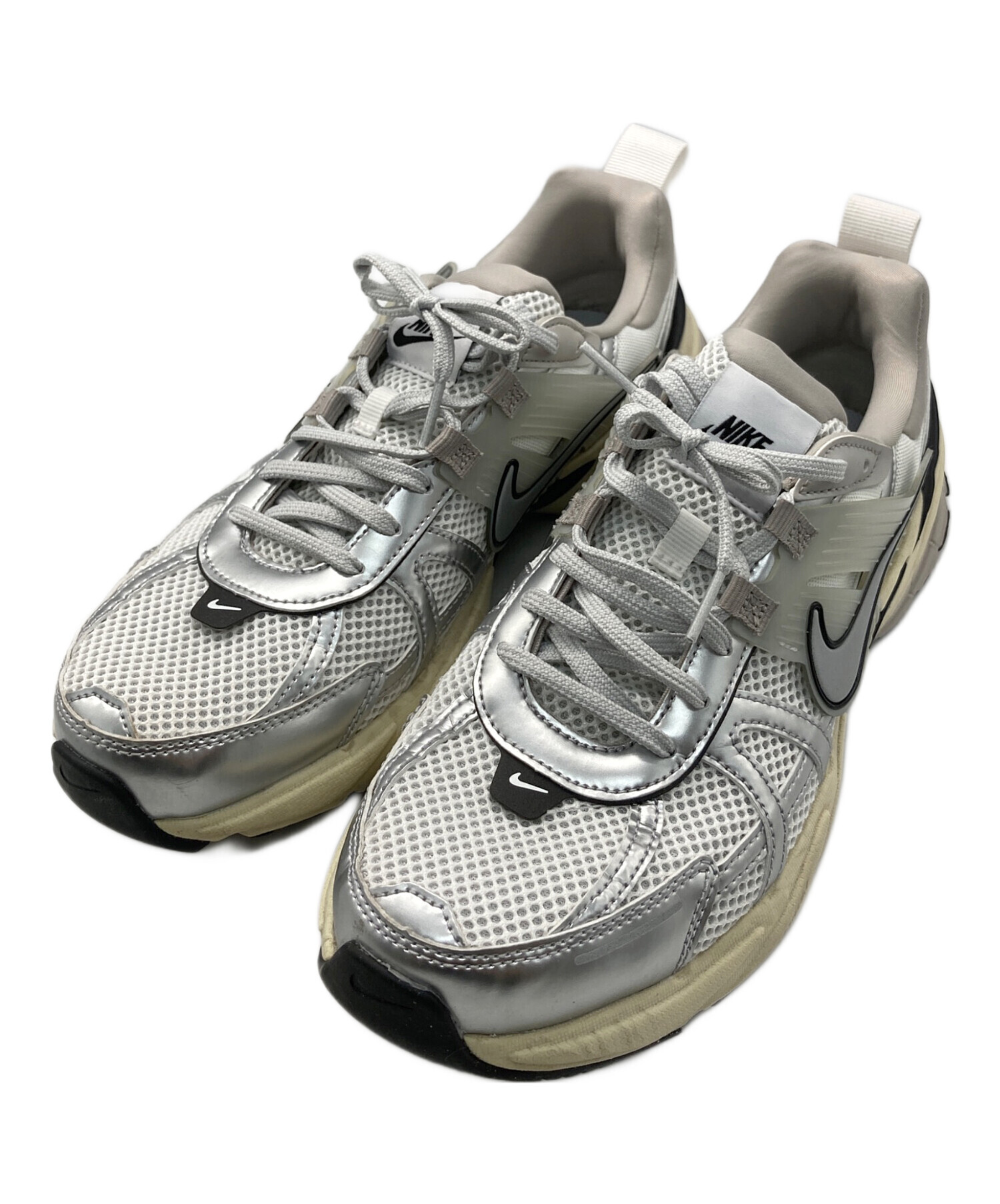 中古・古着通販】NIKE (ナイキ) V2K RUN SUMMIT シルバー サイズ:27.5