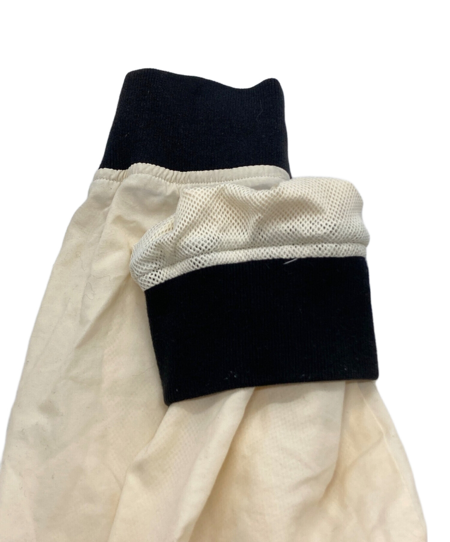 中古・古着通販】C.E (シーイー) ナイロンブルゾン ベージュ×ブラック