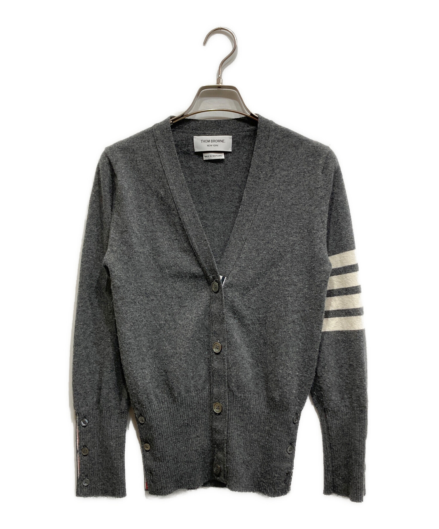 Thom Browne（トムブラウン） グレー ボタン付きカーディガン 長袖