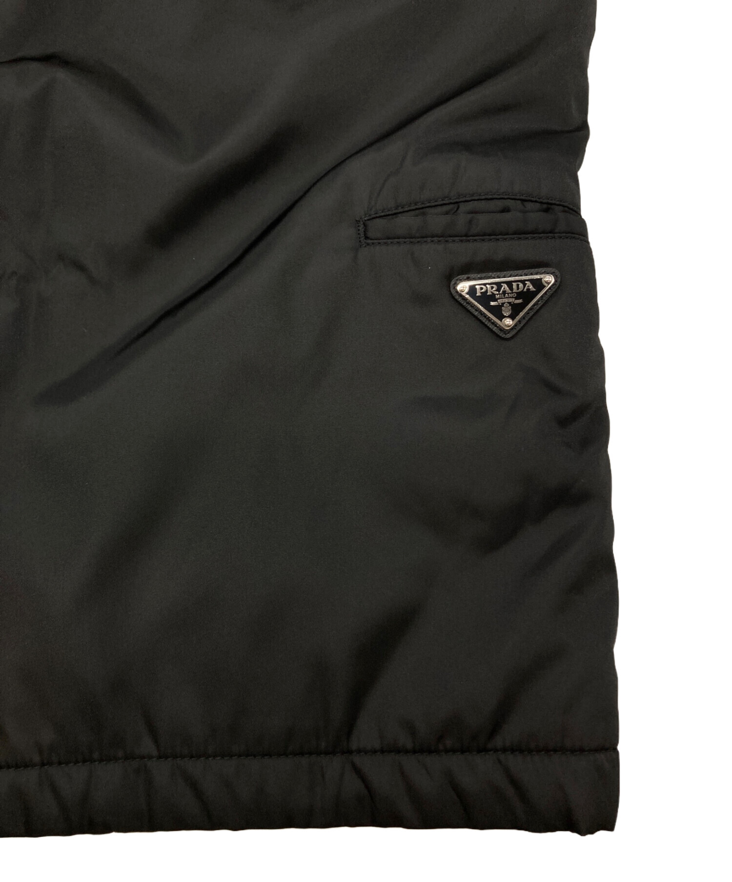 中古・古着通販】PRADA (プラダ) ナイロン中綿ハーフパンツ ブラック