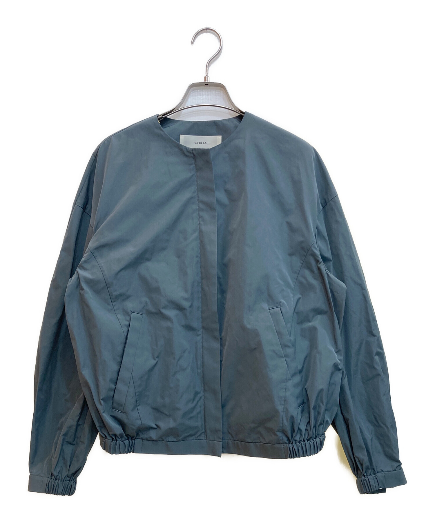 中古・古着通販】CYCLAS (シクラス) ノーカラーギャザーブルゾン 
