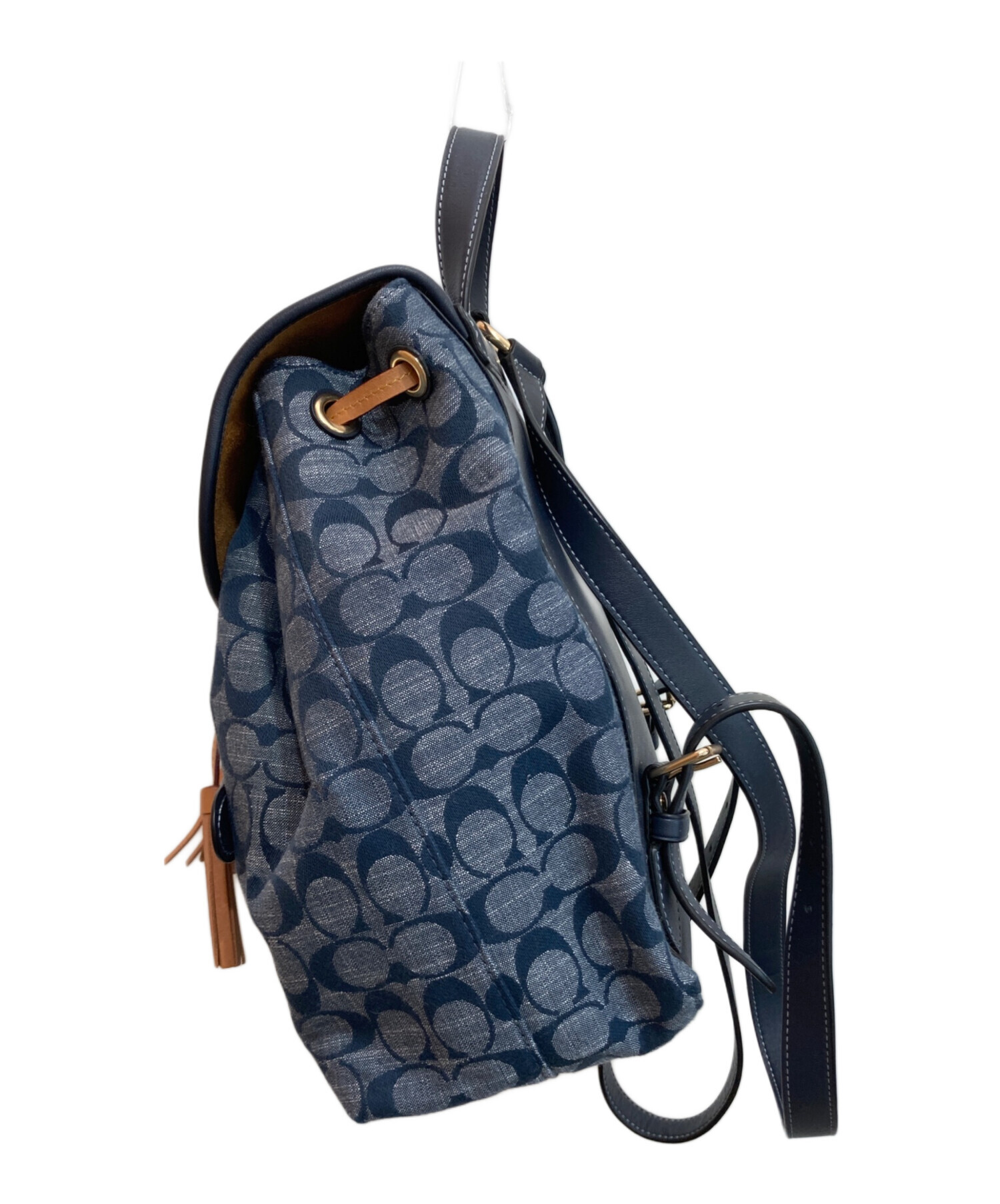 連休直前セール！COACH デニム　ネイビー リュック・バックパック 中古・古着通販】COACH (コーチ) シグネチャーデニムバックパック
