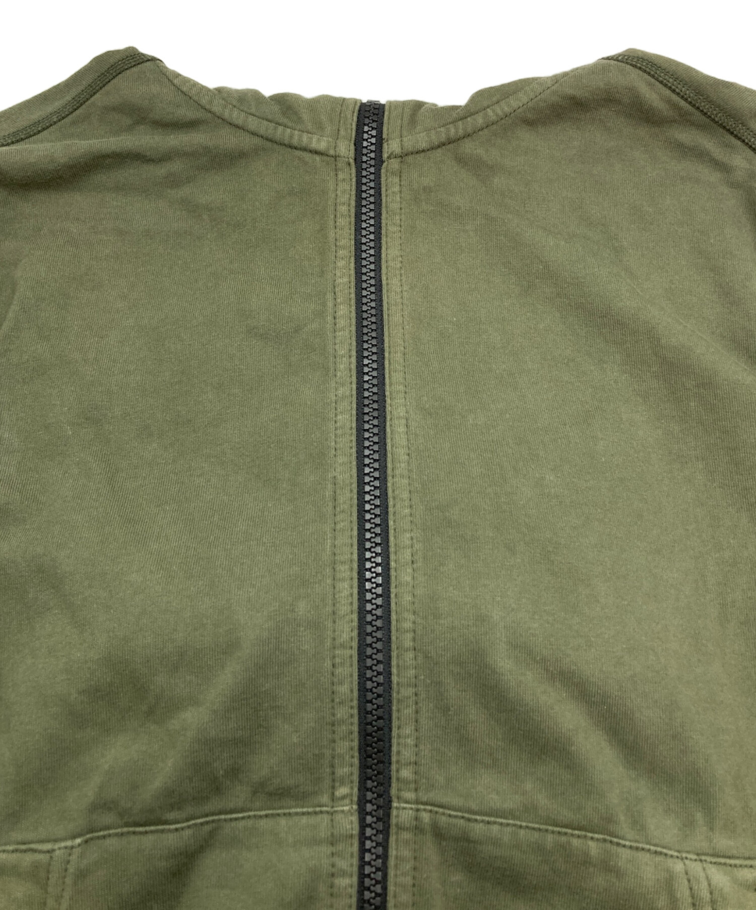 STONE  パーカー カーキ　Ｓ 中古・古着通販】STONE ISLAND (ストーンアイランド) ジップパーカー