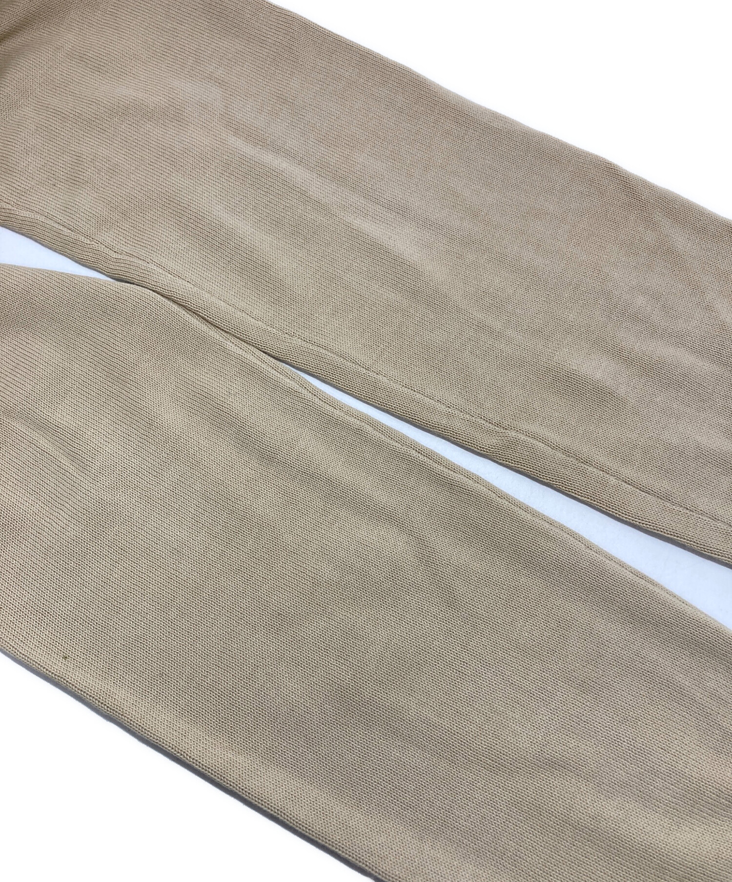 PRADA ベージュ Vネックニット 中古・古着通販】PRADA (プラダ) Vネックニット ベージュ サイズ:48