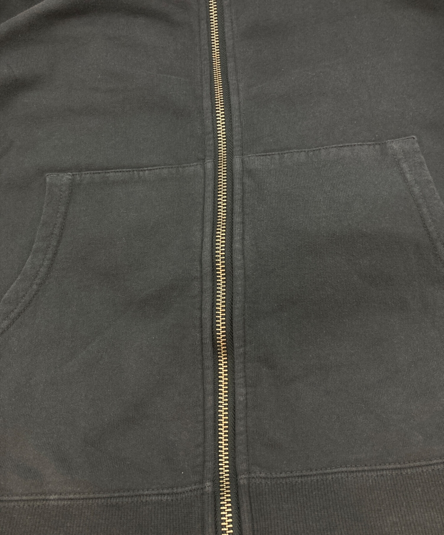 中古・古着通販】Gajess (ガジェス) Clay Zip Up Hoodie ブラック
