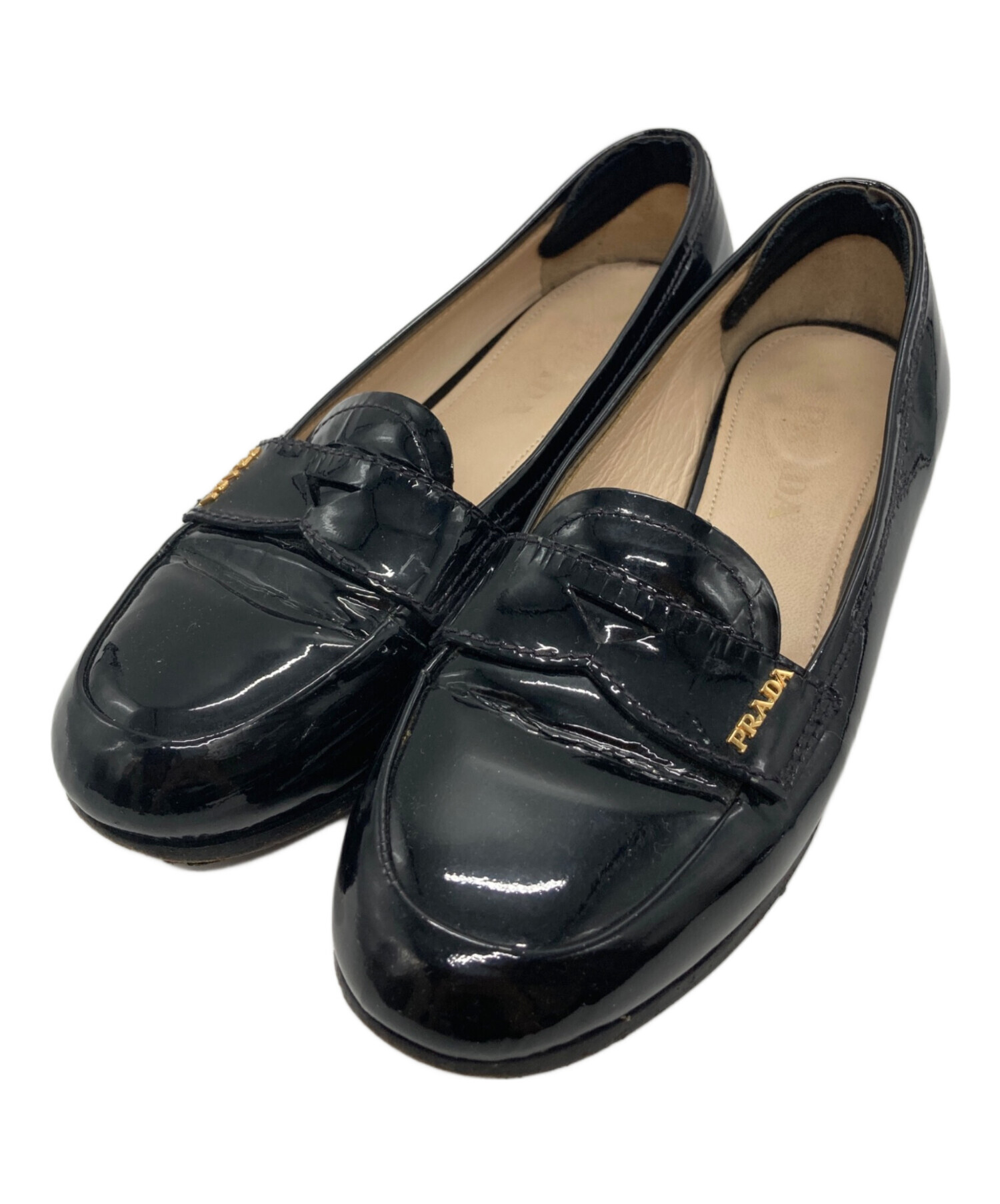 PRADA ブラック エナメル ローファー 中古・古着通販】PRADA (プラダ) ロゴエナメルローファー ブラック