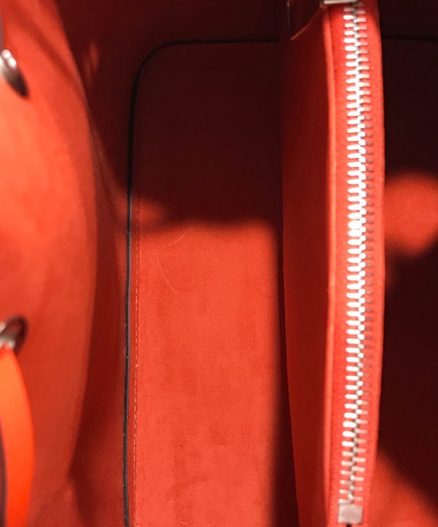 LOUIS VUITTON ルイヴィトンローズバレリーナ色のエピポーチ LOUIS VUITTON ルイヴィトンローズバレリーナ色のエピポーチ LOUIS