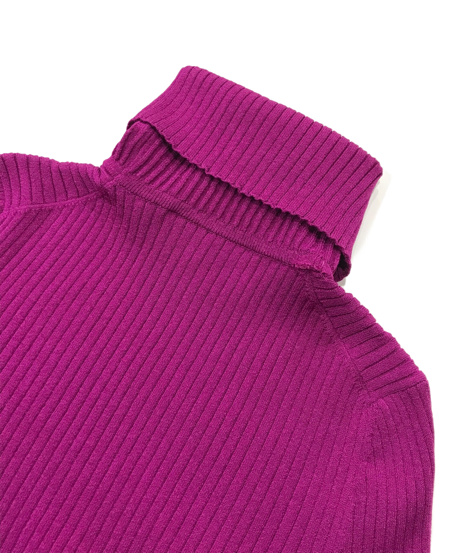 GUCCI タートルネック Sサイズ 中古・古着通販】GUCCI (グッチ) レーヨンポリタートルネックニット