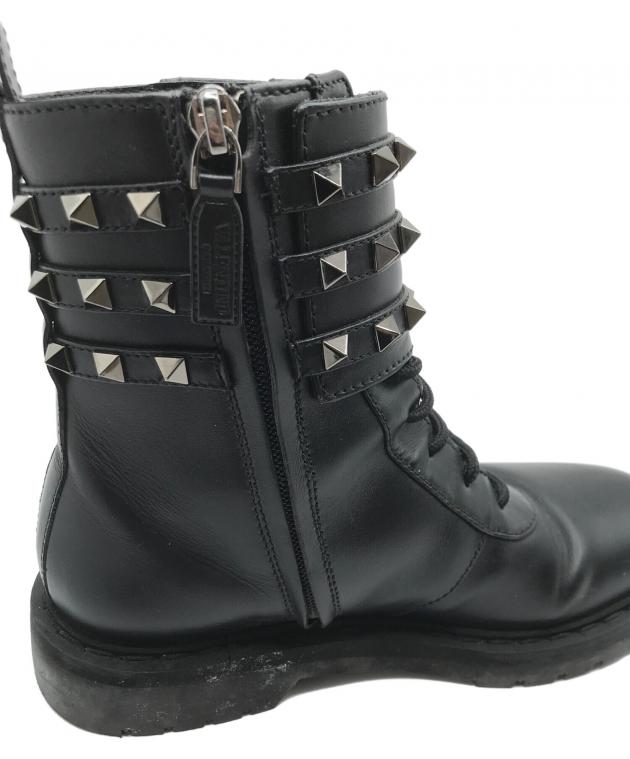 ヴァレンティノガラヴァーニ ショートブーツ ロックスタッズ レザー ブラックのロックスタッズが大人なエッジを利かす。ヴァレンティノ