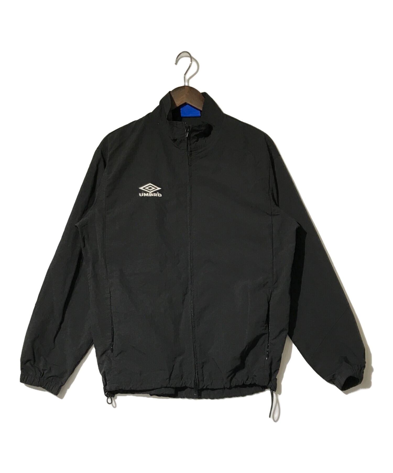 UMBRO / ナイロンジャケット/XL/ナイロン/BLK/DM44-09DR-TP03 中古・古着通販】UMBRO (アンブロ) ワンポイントナイロンジャケット