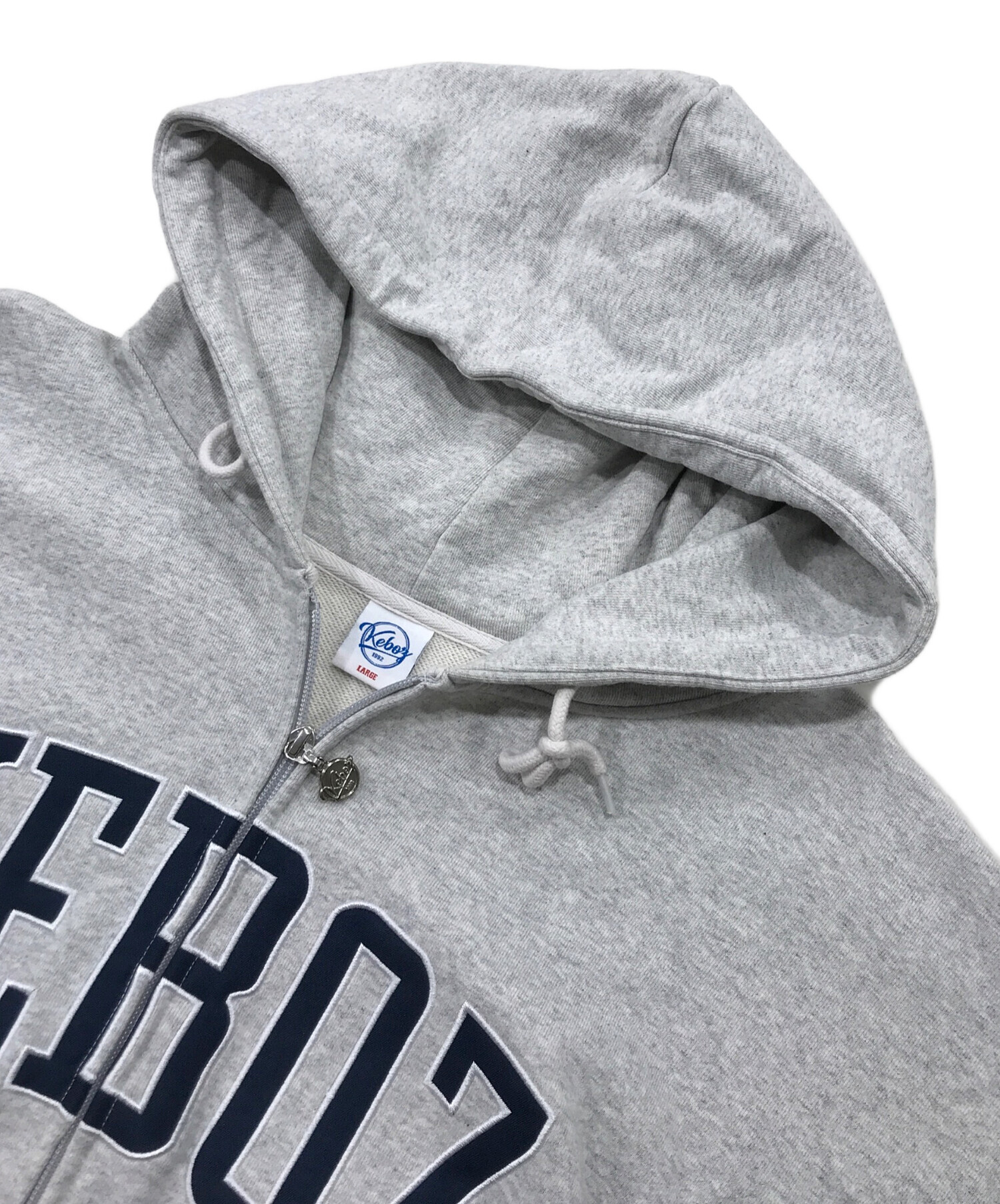 中古・古着通販】KEBOZ (ケボズ) ロゴビッグジップアップパーカー