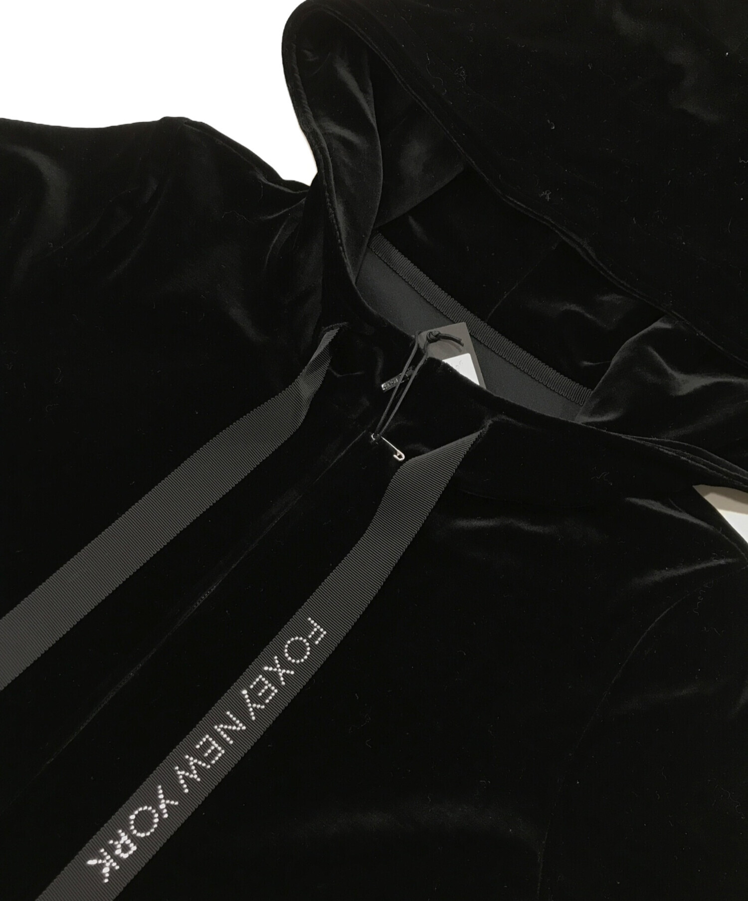 フォクシーニューヨーク　ベロアノアール　38 フォクシー ニューヨーク ベロアノワール パーカー 38 - メルカリ