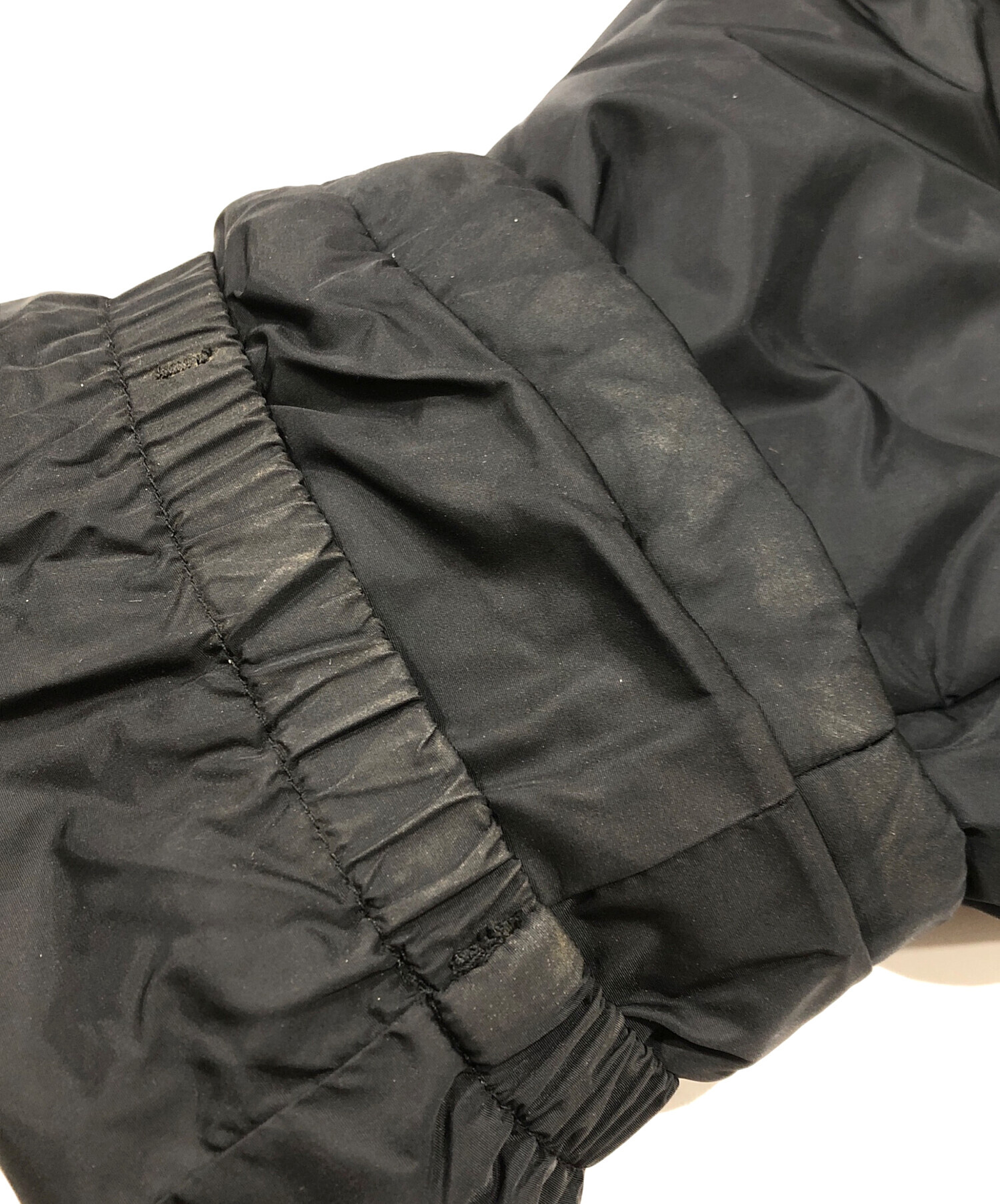 中古・古着通販】PRADA SPORTS (プラダスポーツ) ナイロンパデッド 中古・古着通販】PRADA SPORTS (プラダスポーツ) ナイロンパデッド