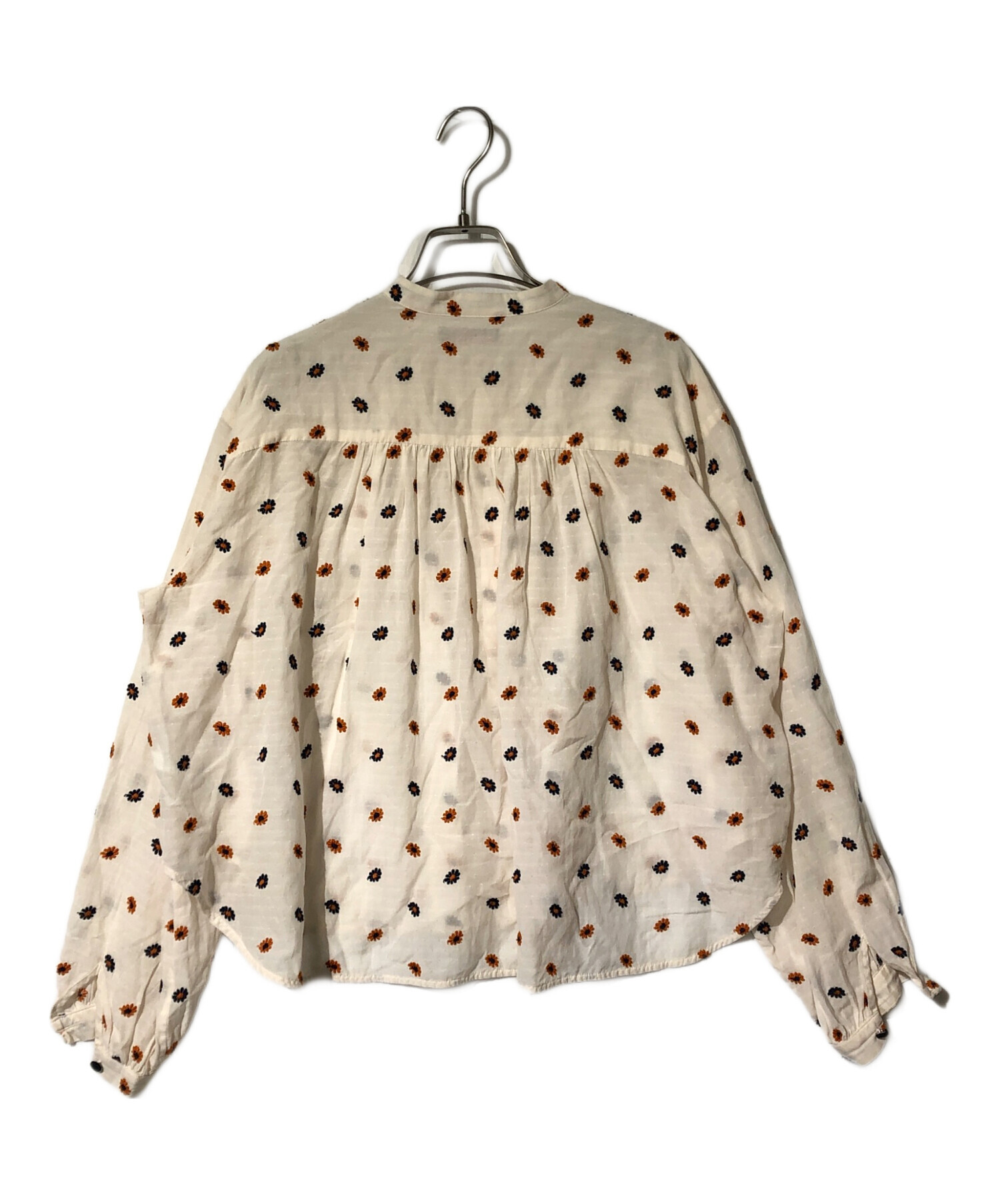 マーガレットエンブロイダリー ギャザーブラウス TOMORROWLAND