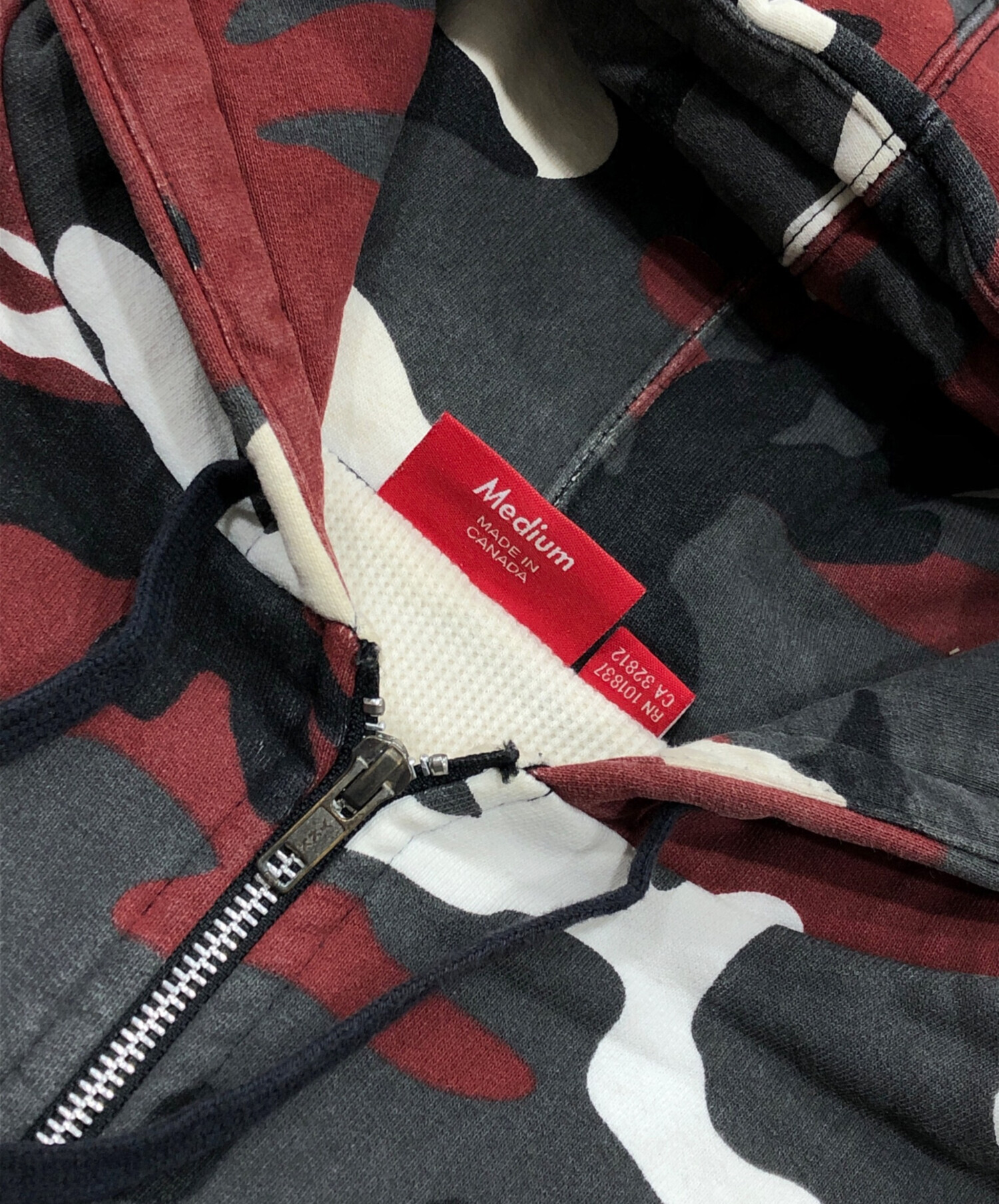 中古・古着通販】SUPREME (シュプリーム) カモフラPOパーカー レッド 