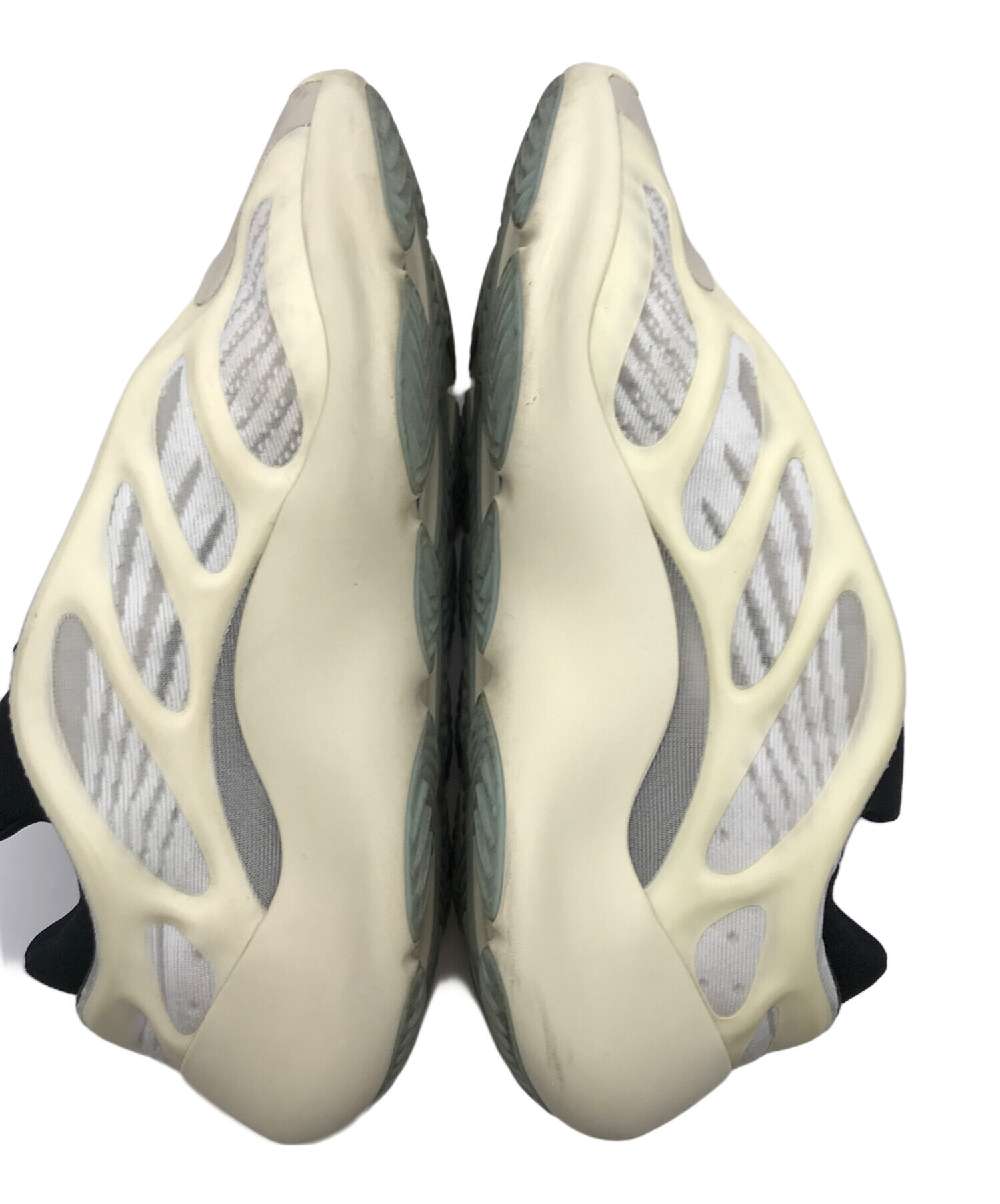 中古・古着通販】adidas (アディダス) YEEZY BOOST 700 V3(イージー 