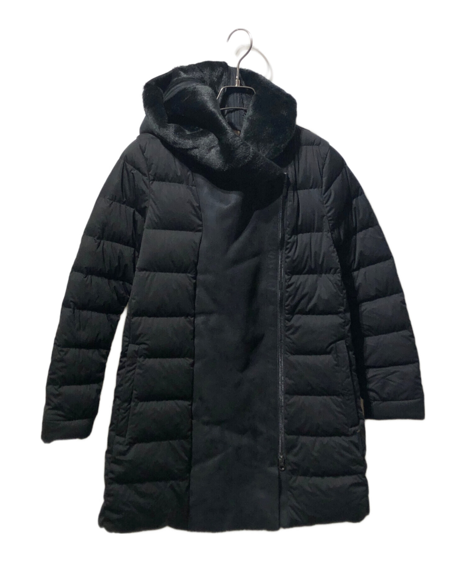 YOSOOU(ヨソオウ)フェイクムートンダウンコート ブラック 異素材 中古・古着通販】YOSOOU (ヨソオウ) ダウンコート ブラック サイズ:2