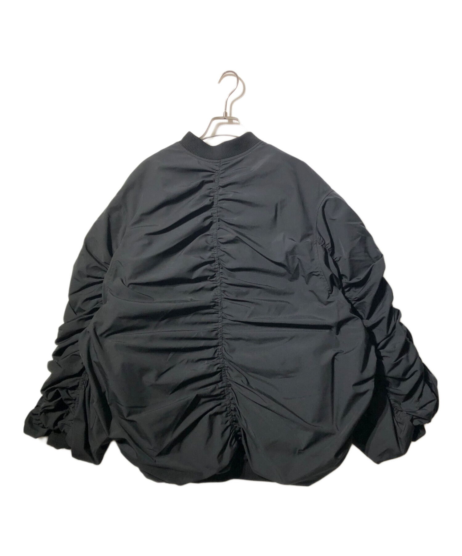 LABELLE ETUDEギャザーボリュームキルトライナーMA1ブラック LABELLE ETUDEギャザーボリュームキルトライナーMA1ブラック LA