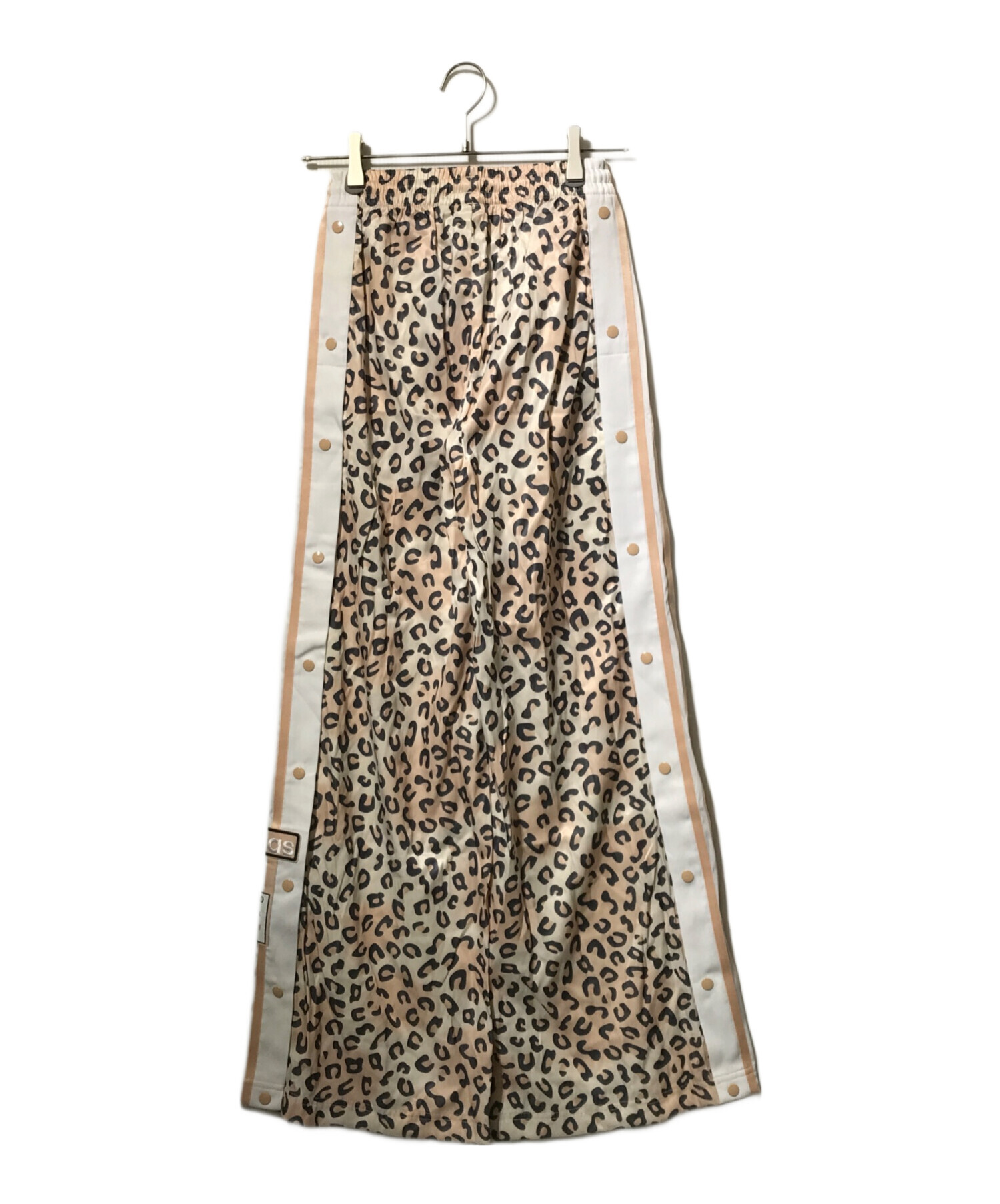 【今月まで値下げ】古着 adidas トラックパンツ 中古・古着通販】adidas (アディダス) ワイドレッグレオパードトラック