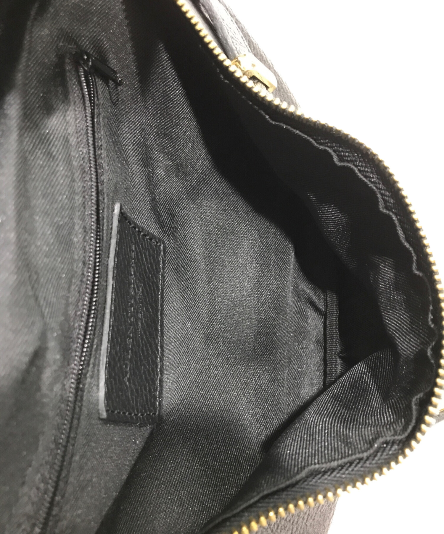 中古・古着通販】AULENTTI (オウレンティ) レザーボディバッグ
