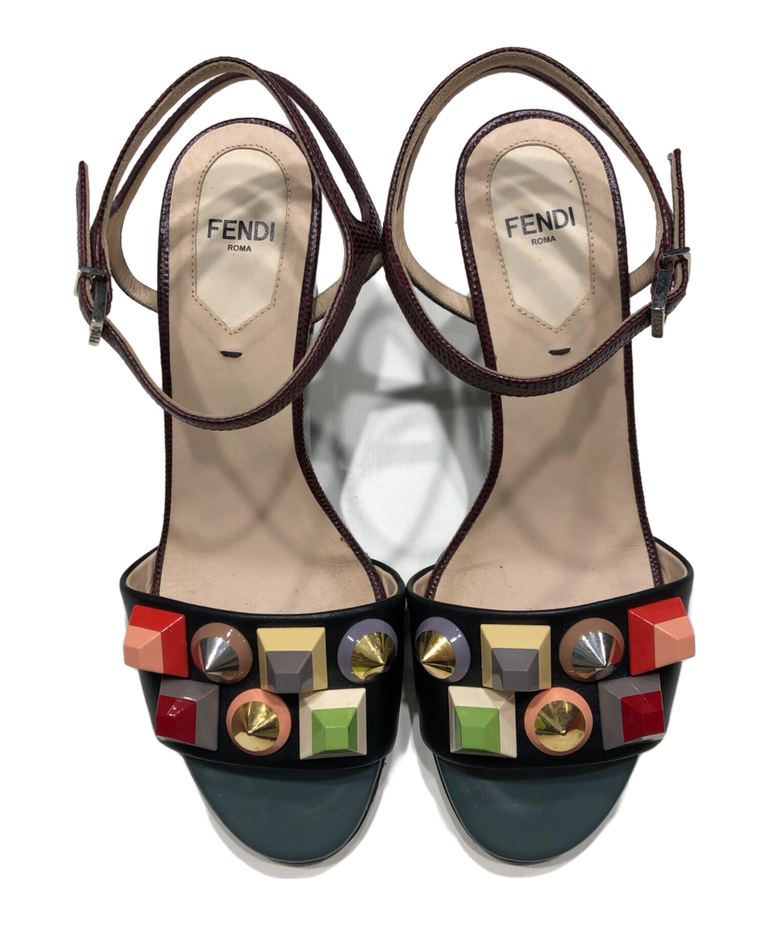 中古・古着通販】FENDI (フェンディ) スタッズサンダル ベージュ 
