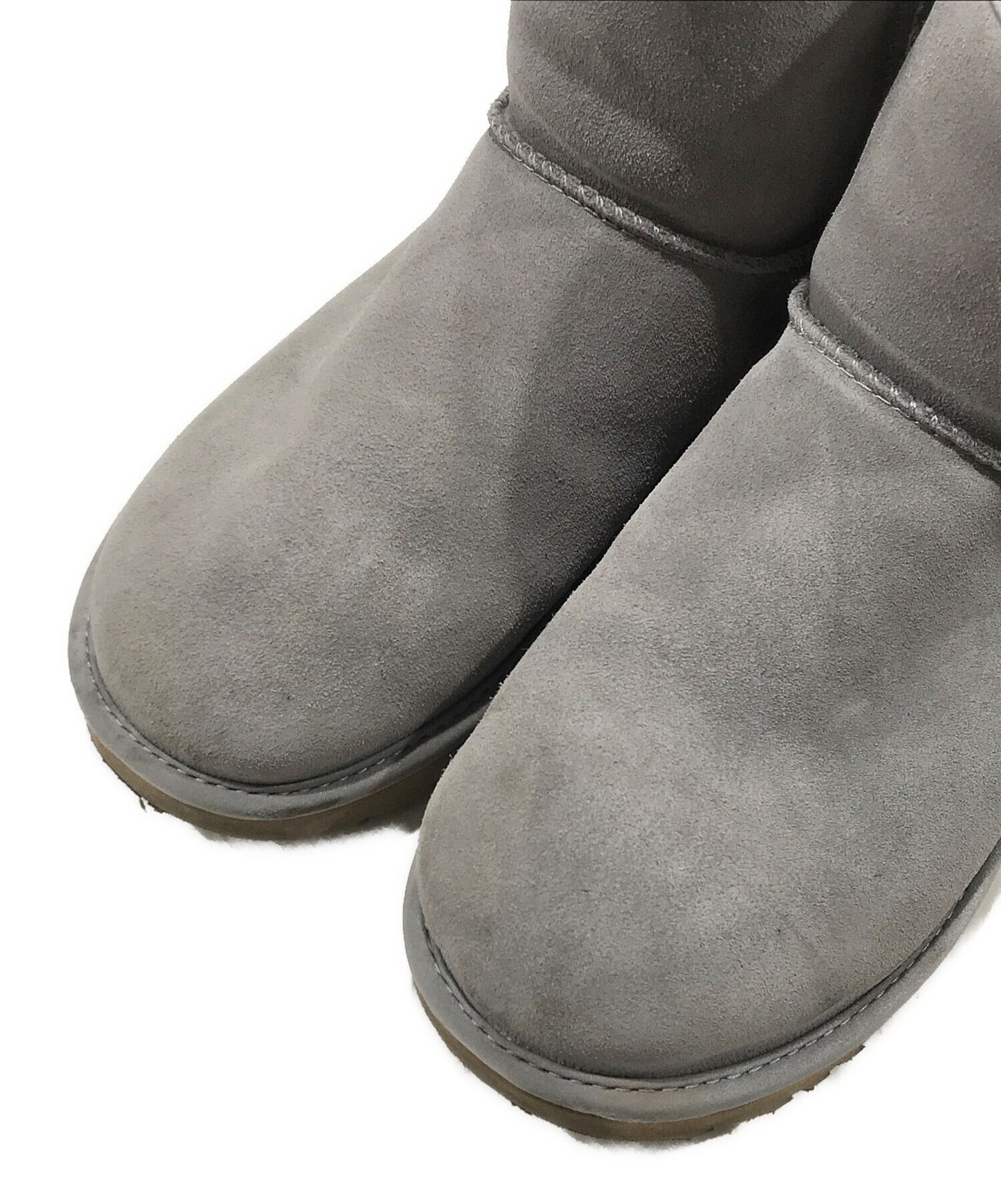 中古・古着通販】UGG (アグ) リボン付け替えブーツ グレー サイズ 中古・古着通販】UGG (アグ) リボン付け替えブーツ グレー サイズ