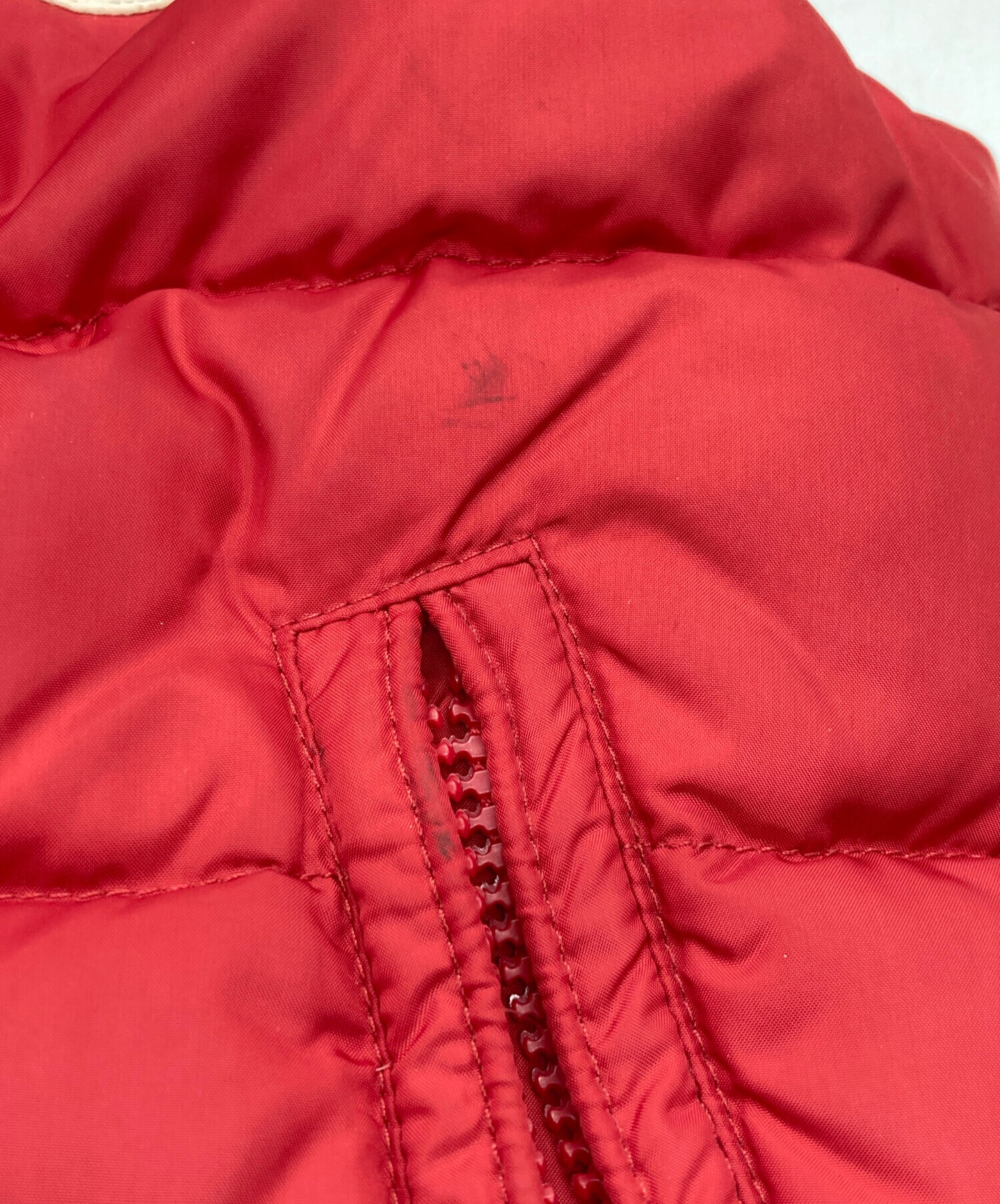 中古・古着通販】MONCLER (モンクレール) ダウンベスト レッド サイズ