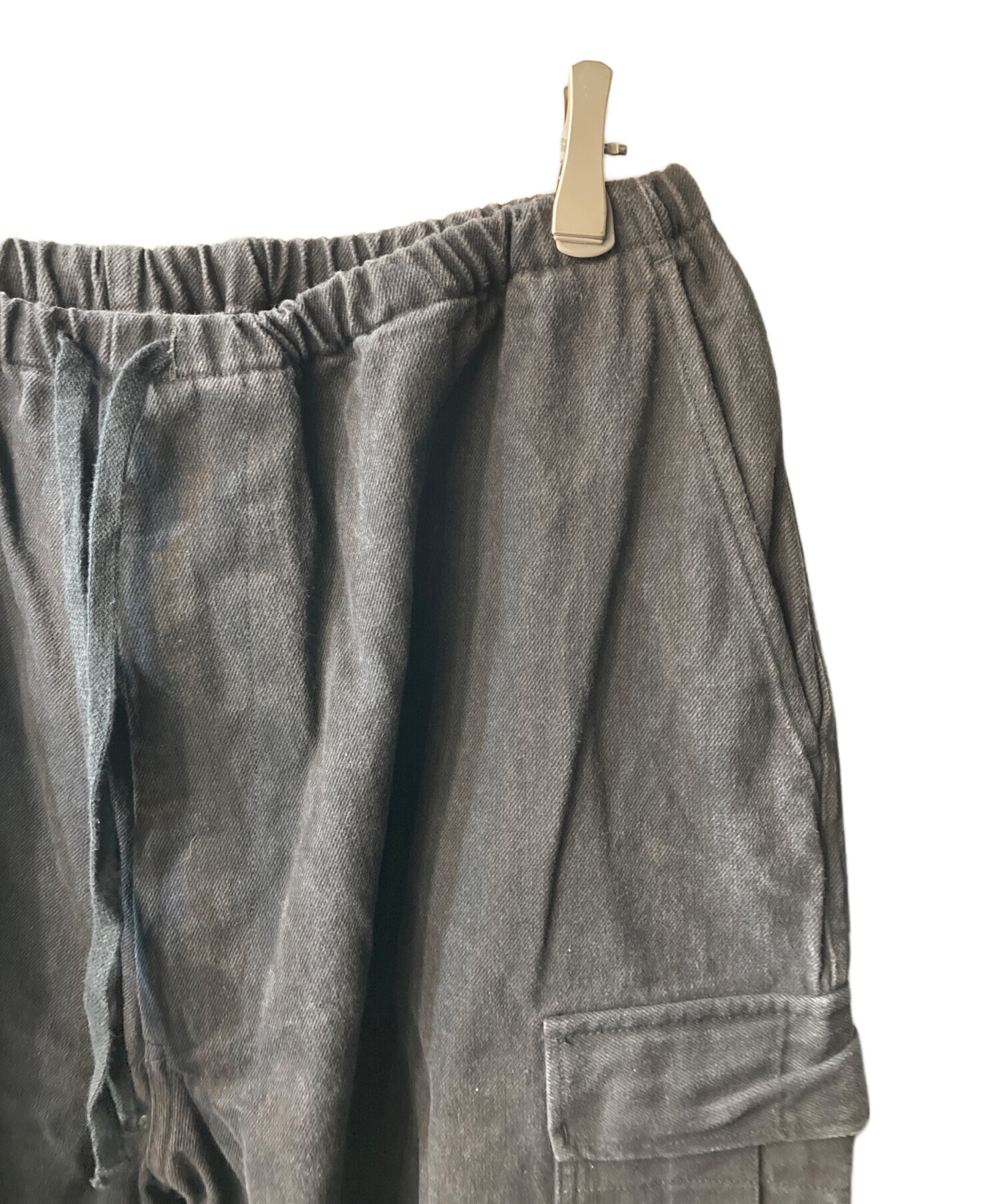 中古・古着通販】COMOLI (コモリ) ブラックドリル 6Pパンツ ブラック